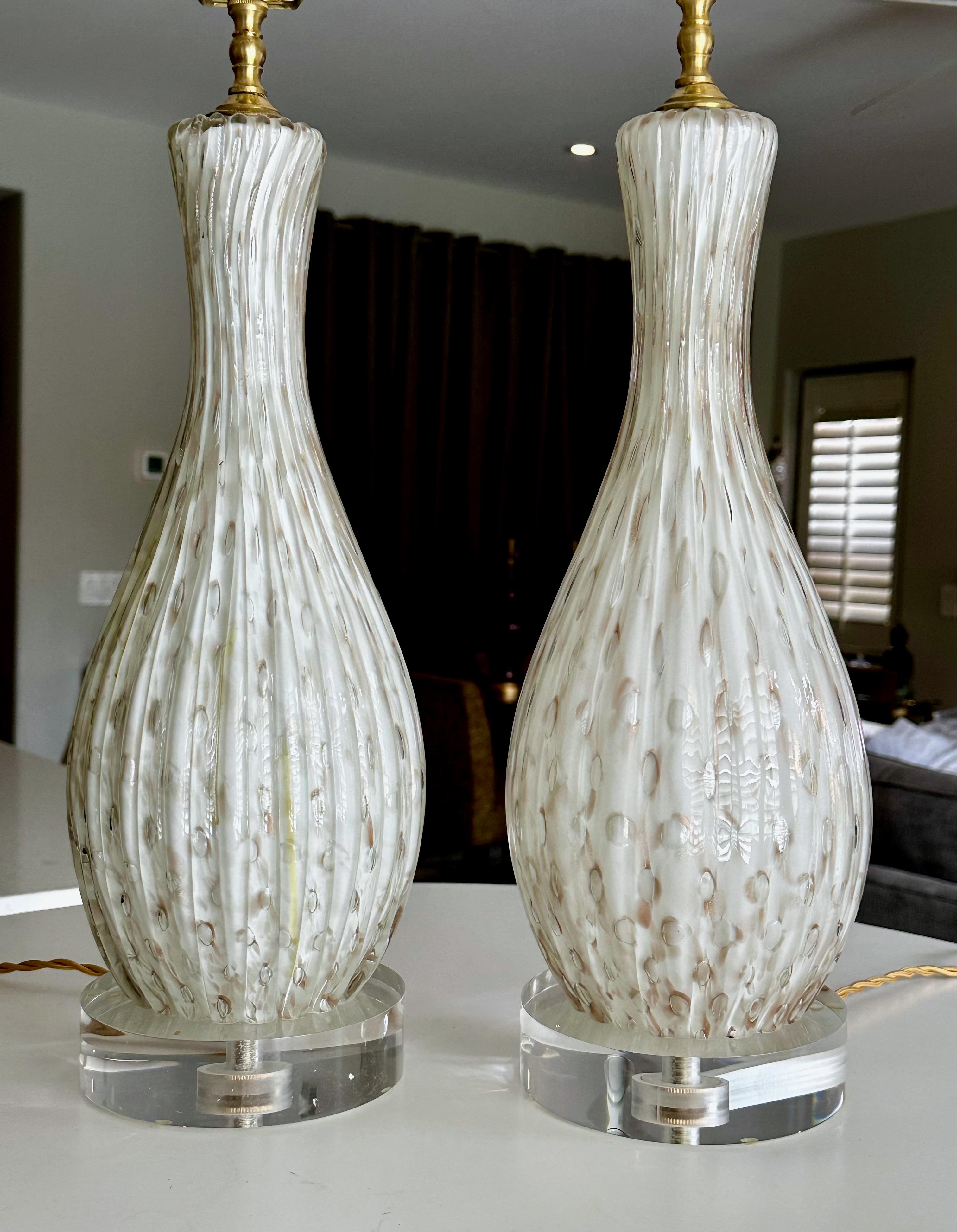 Pair White Copper Bubbles Aventurine Murano Glass Lamps For Sale 1