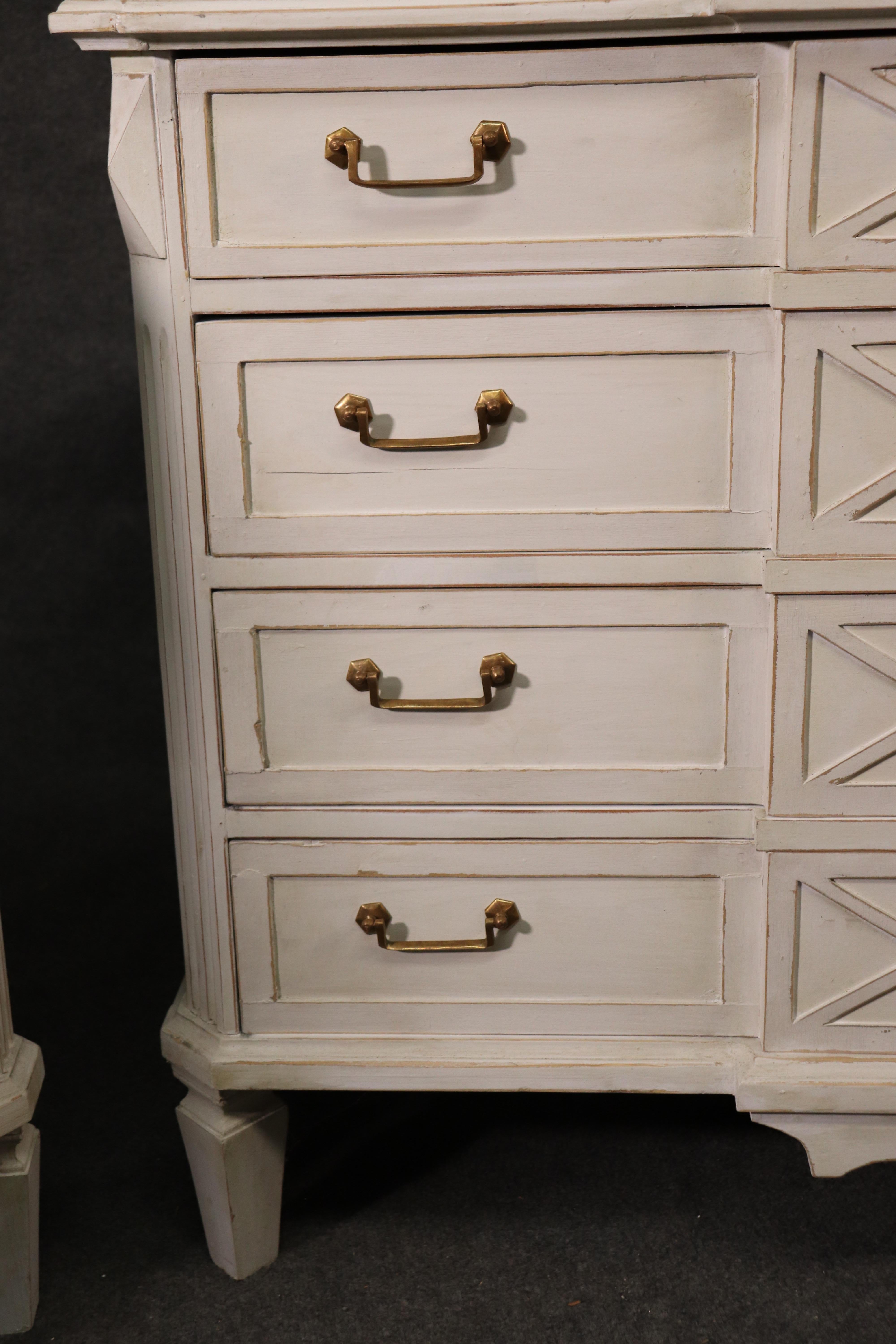 Pair of White Distressed Painted Gustavian Style Dressers Commodes In Good Condition In Swedesboro, NJ
