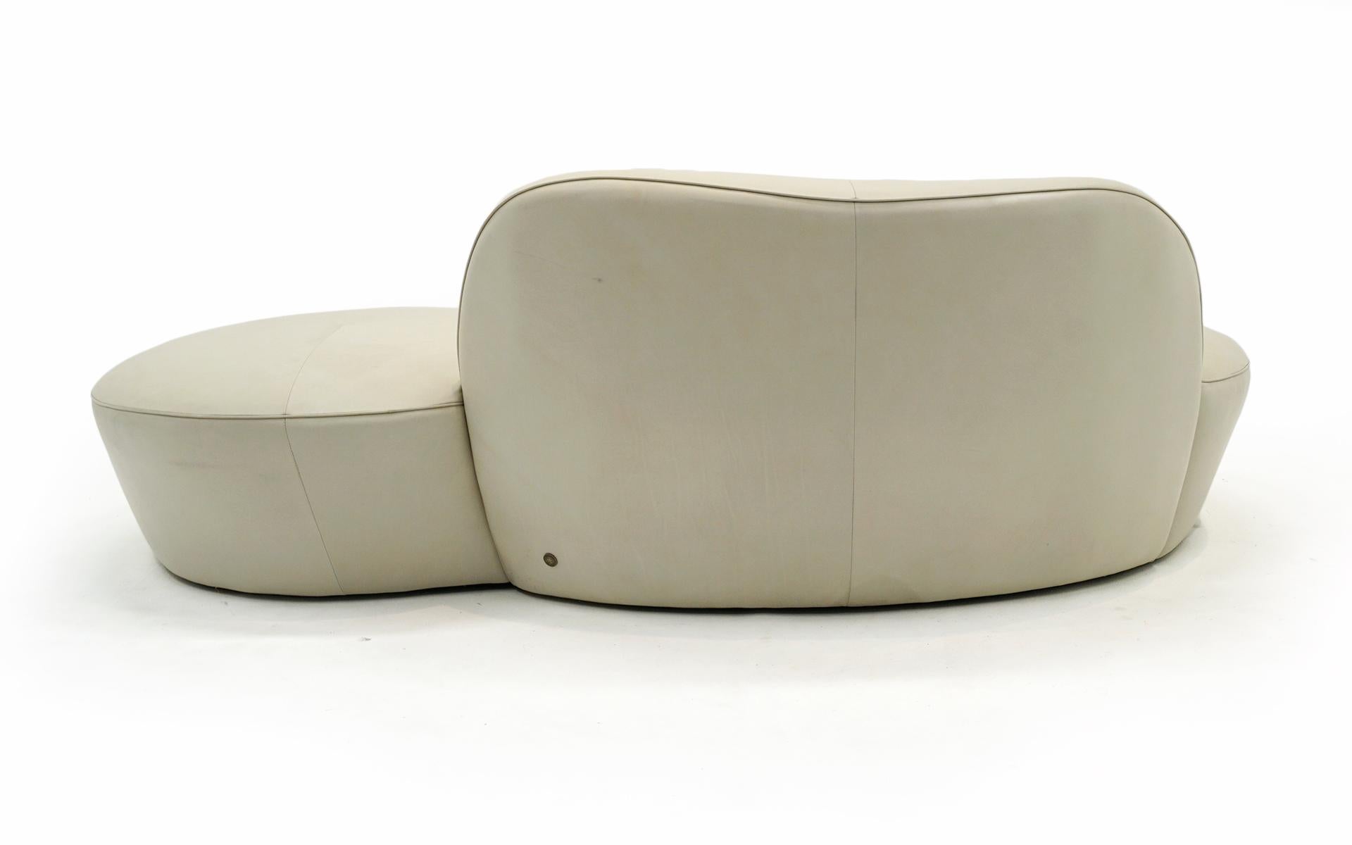 Pair White / Ivory Curved Leather Zoe Cloud Sofas by Vladimir Kagan, Signed For Sale 1
