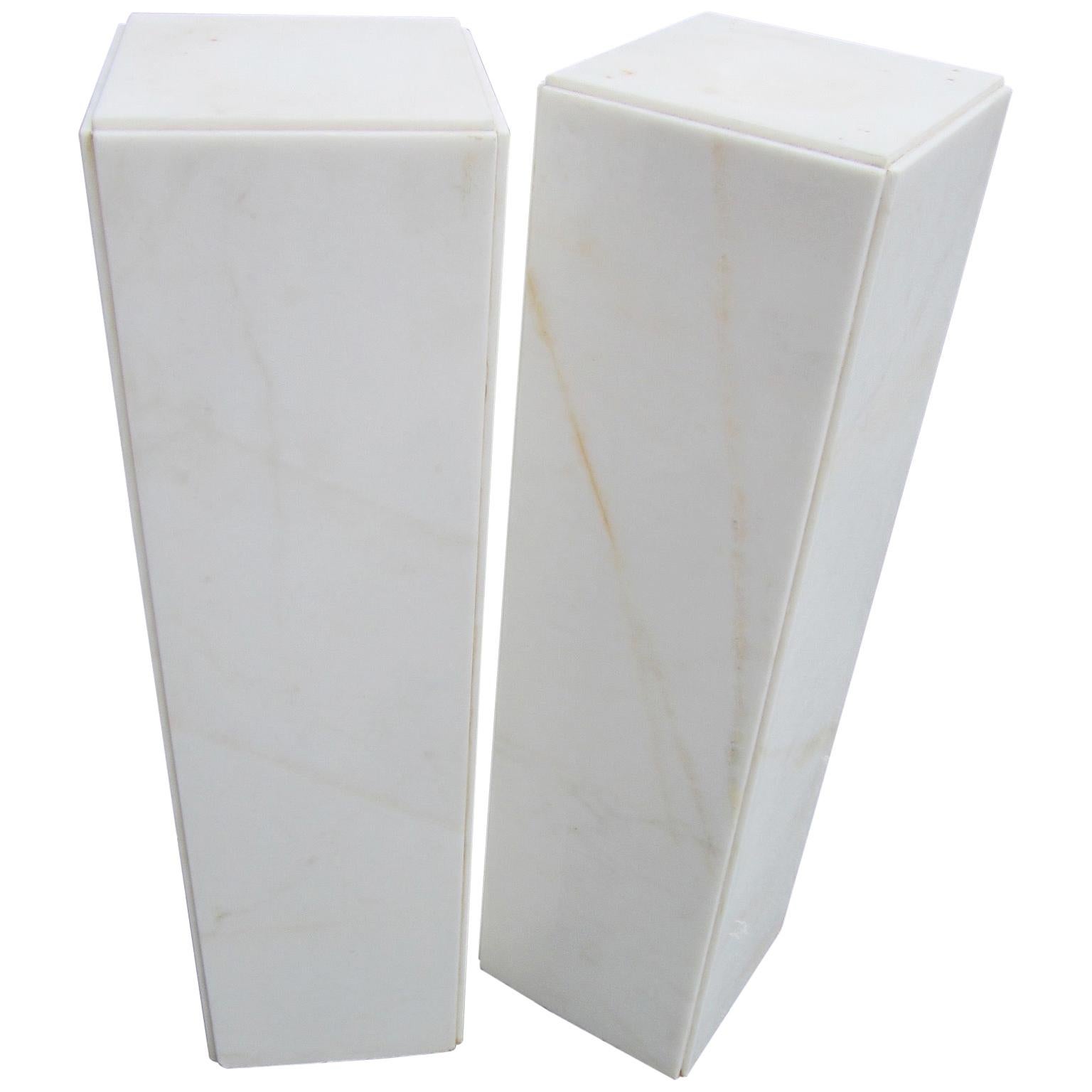 Pair of White Marble Pedestals For Sale at 1stDibs