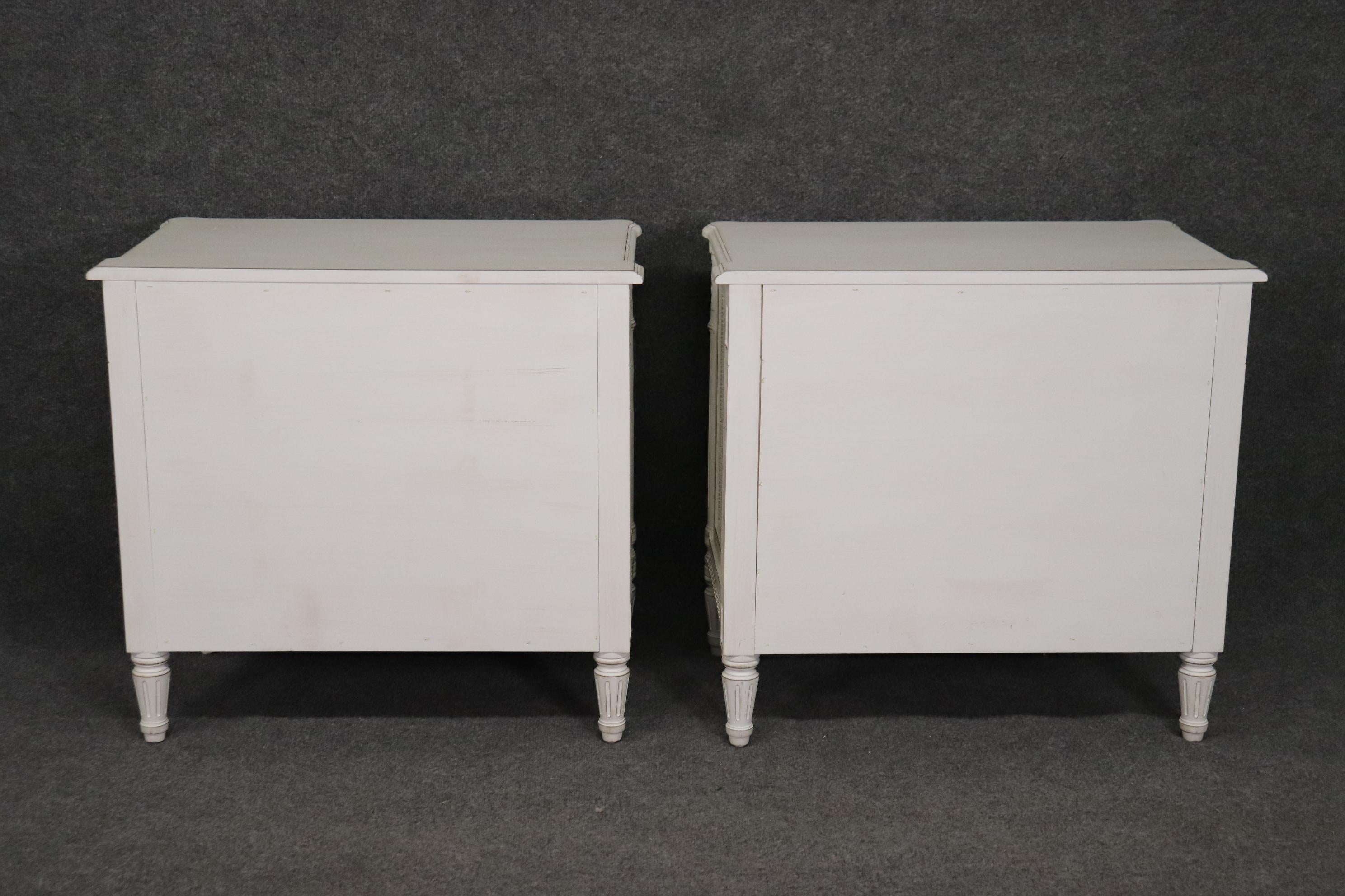 Contemporary Pair White Painted French Louis XVI Carved Louis XVI Nightstands