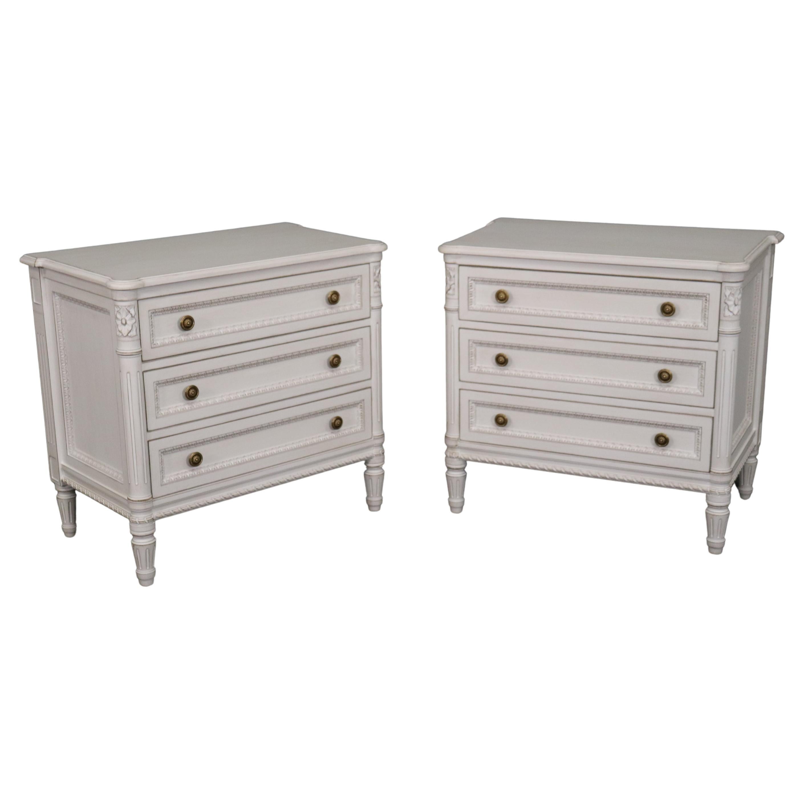 Pair White Painted French Louis XVI Carved Louis XVI Nightstands