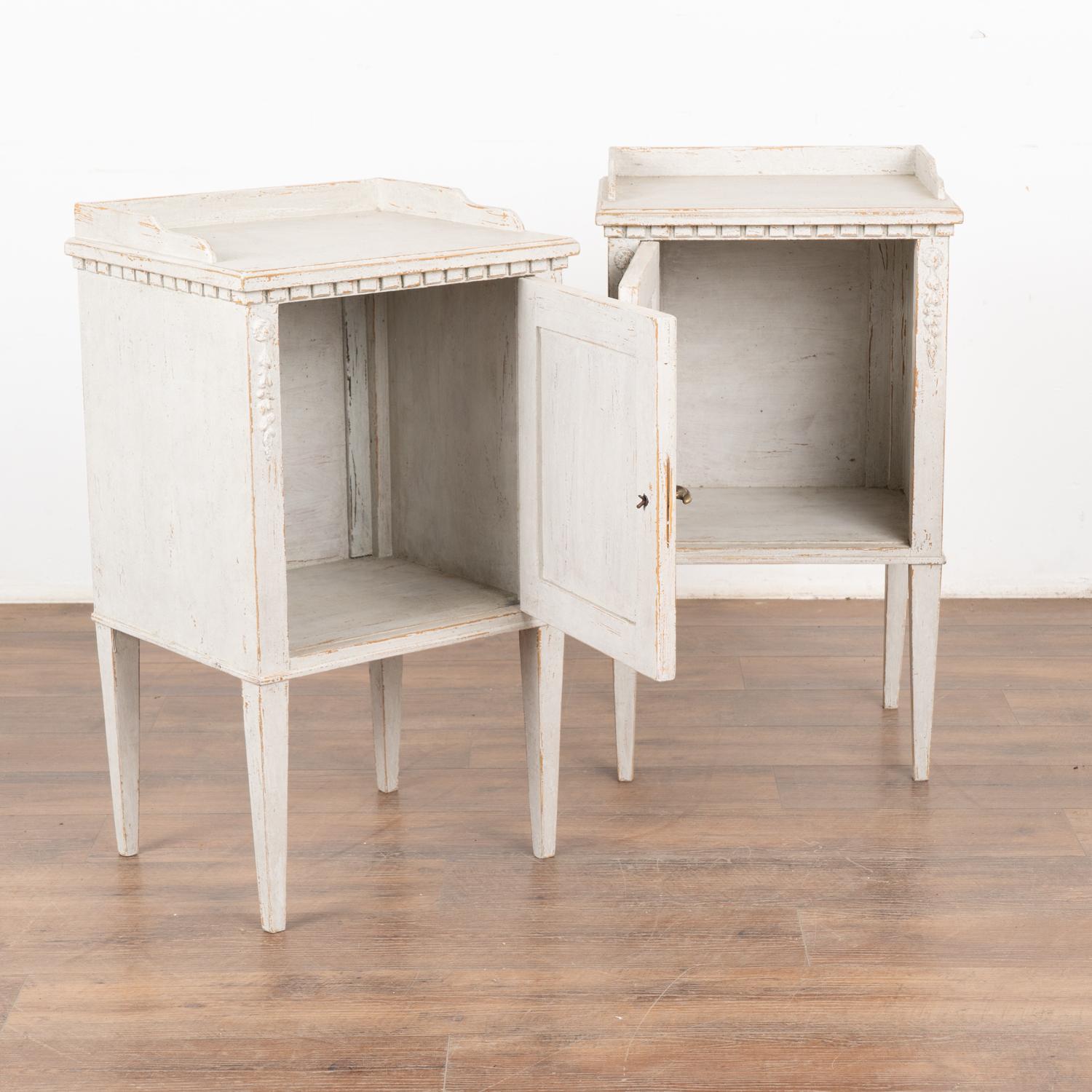 Swedish Pair, White painted Gustavian Nightstands Side Tables, Sweden circa 1880-90 For Sale