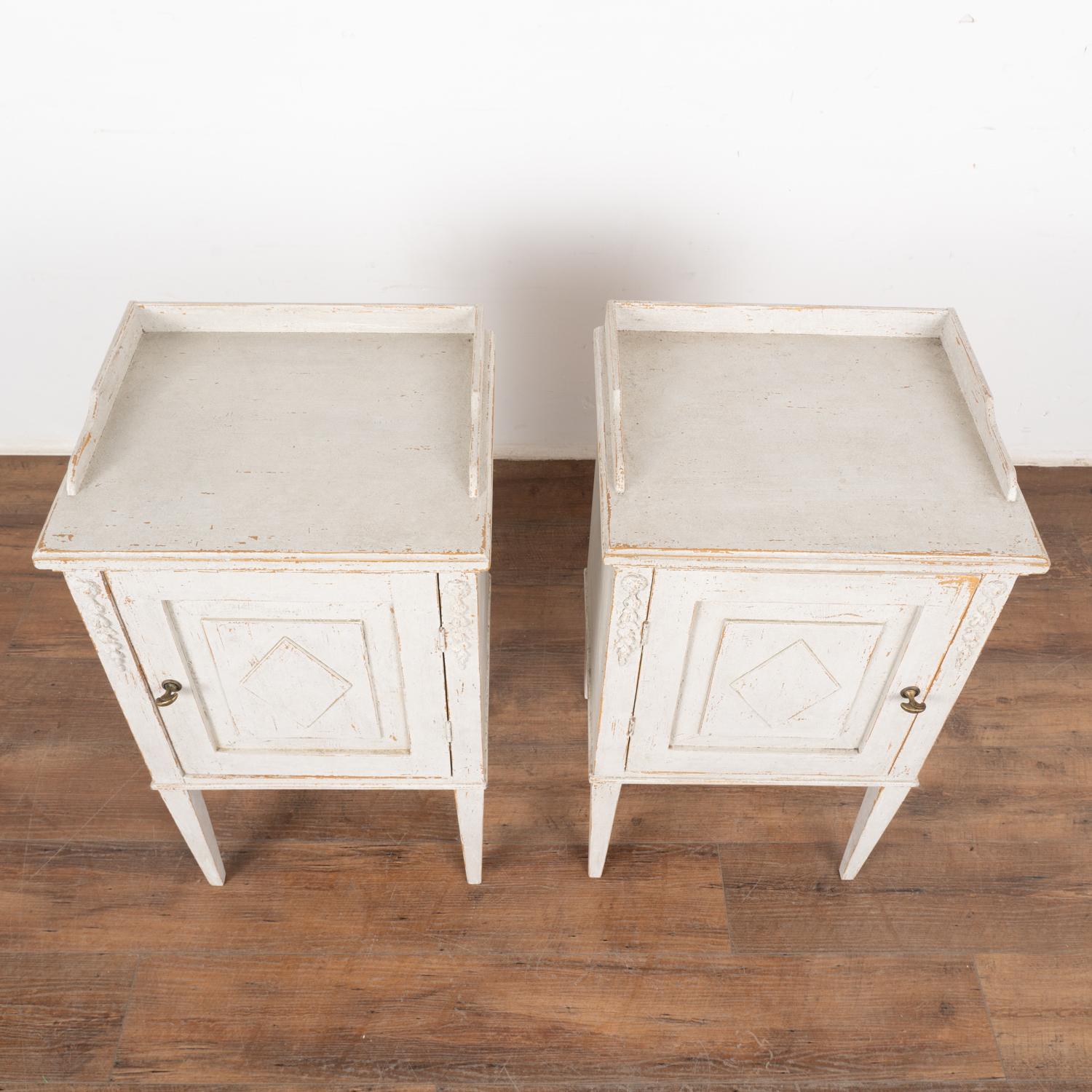 19th Century Pair, White painted Gustavian Nightstands Side Tables, Sweden circa 1880-90 For Sale