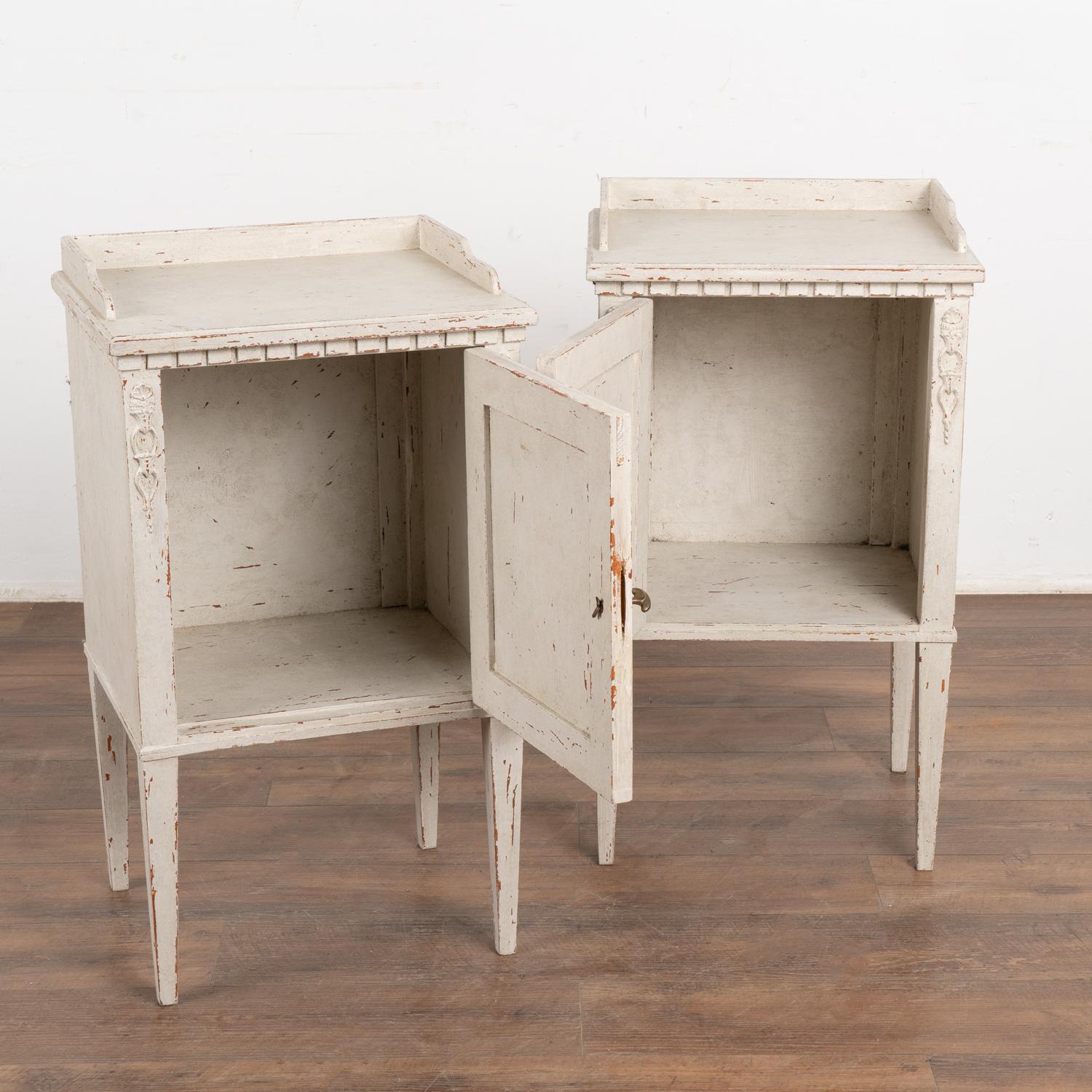 Swedish Pair, White Painted Gustavian Nightstands, Sweden circa 1880 For Sale