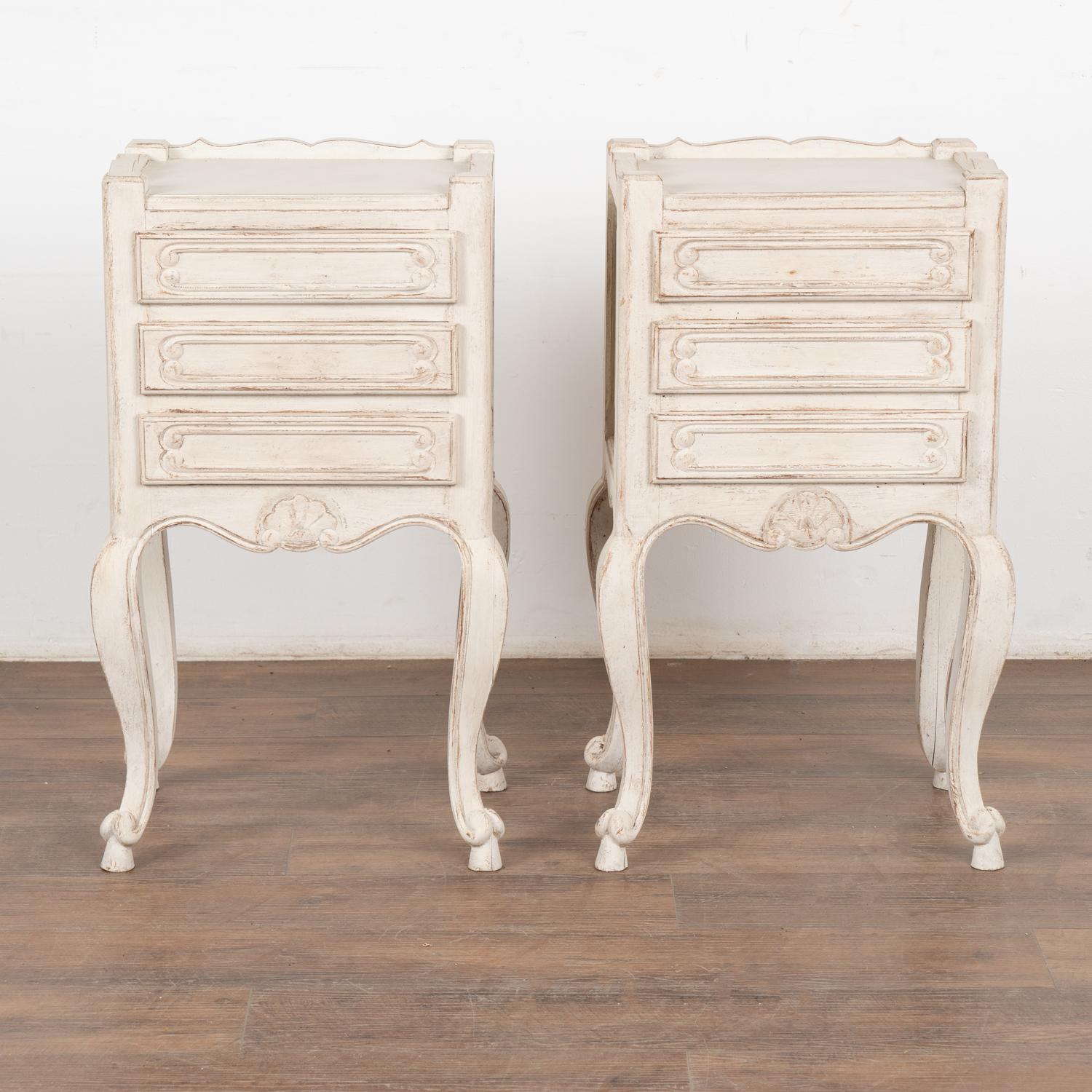 Pair, White Painted Small Chest of Drawers Nightstands, France Circa 1920 For Sale 1