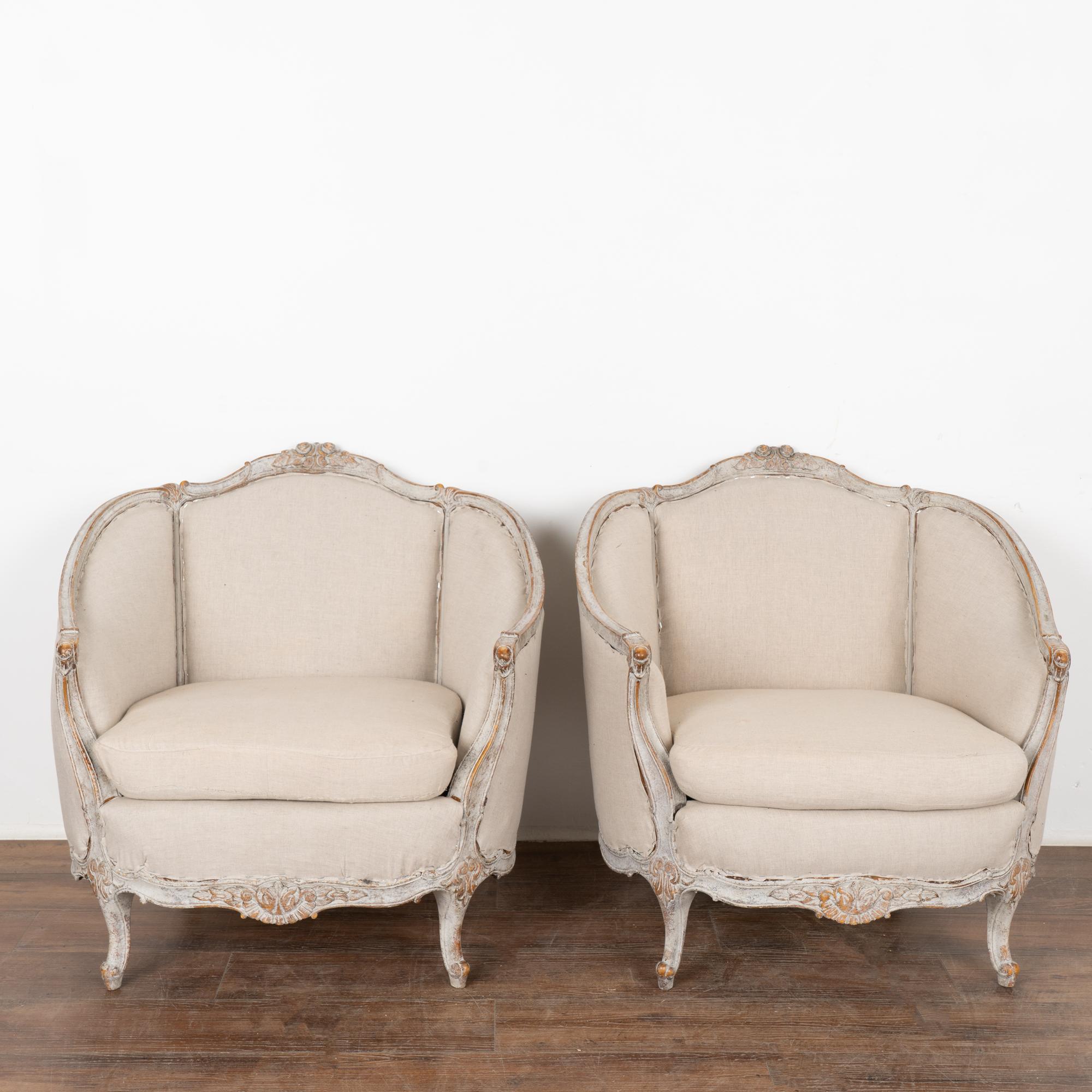 Pair, White Painted Swedish Gustavian Linen Arm Chairs circa 1900-20 In Good Condition In Round Top, TX