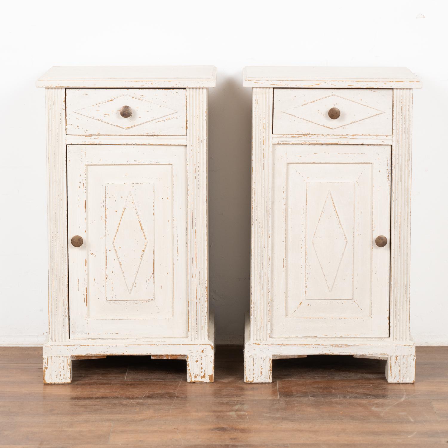 Pair, White Painted Swedish Small Nightstands, circa 1880 In Good Condition For Sale In Round Top, TX
