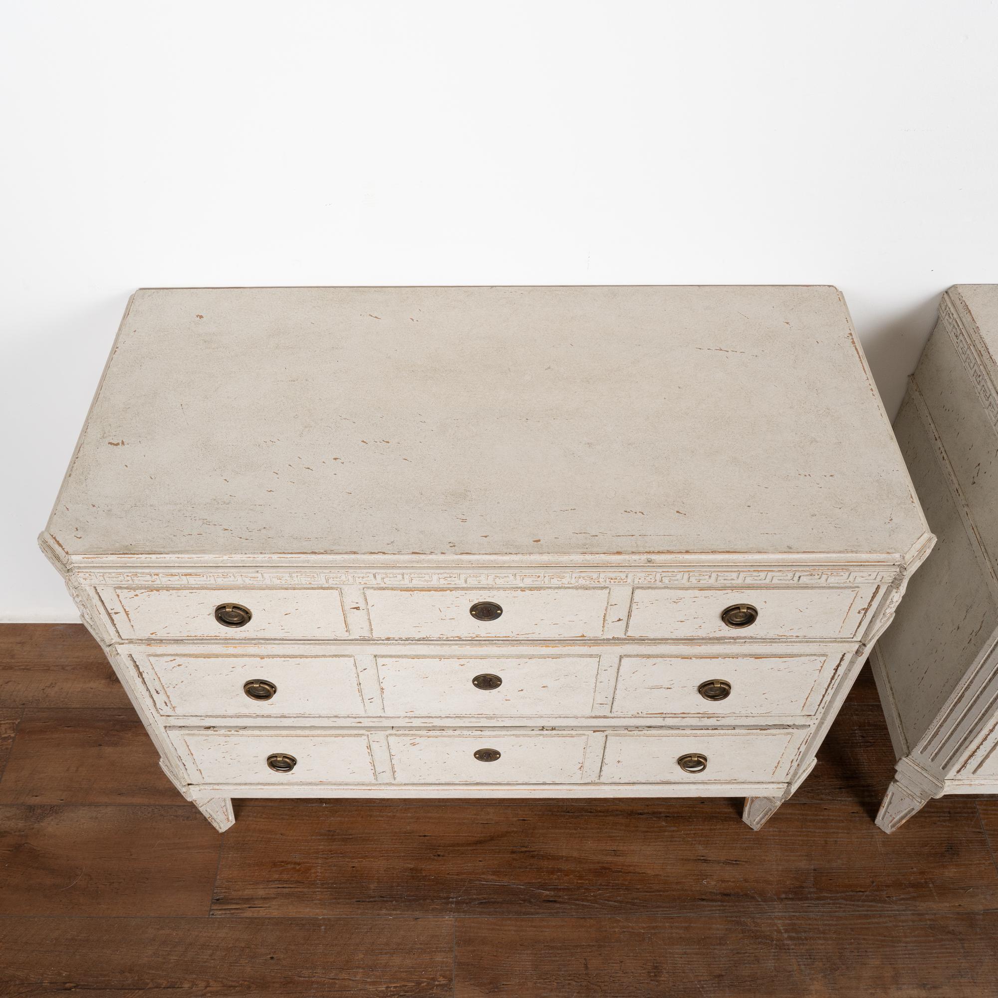 Pair White Pine Chest of Three Drawers With Greek Key Motif Sweden circa 1860-80 In Good Condition In Round Top, TX