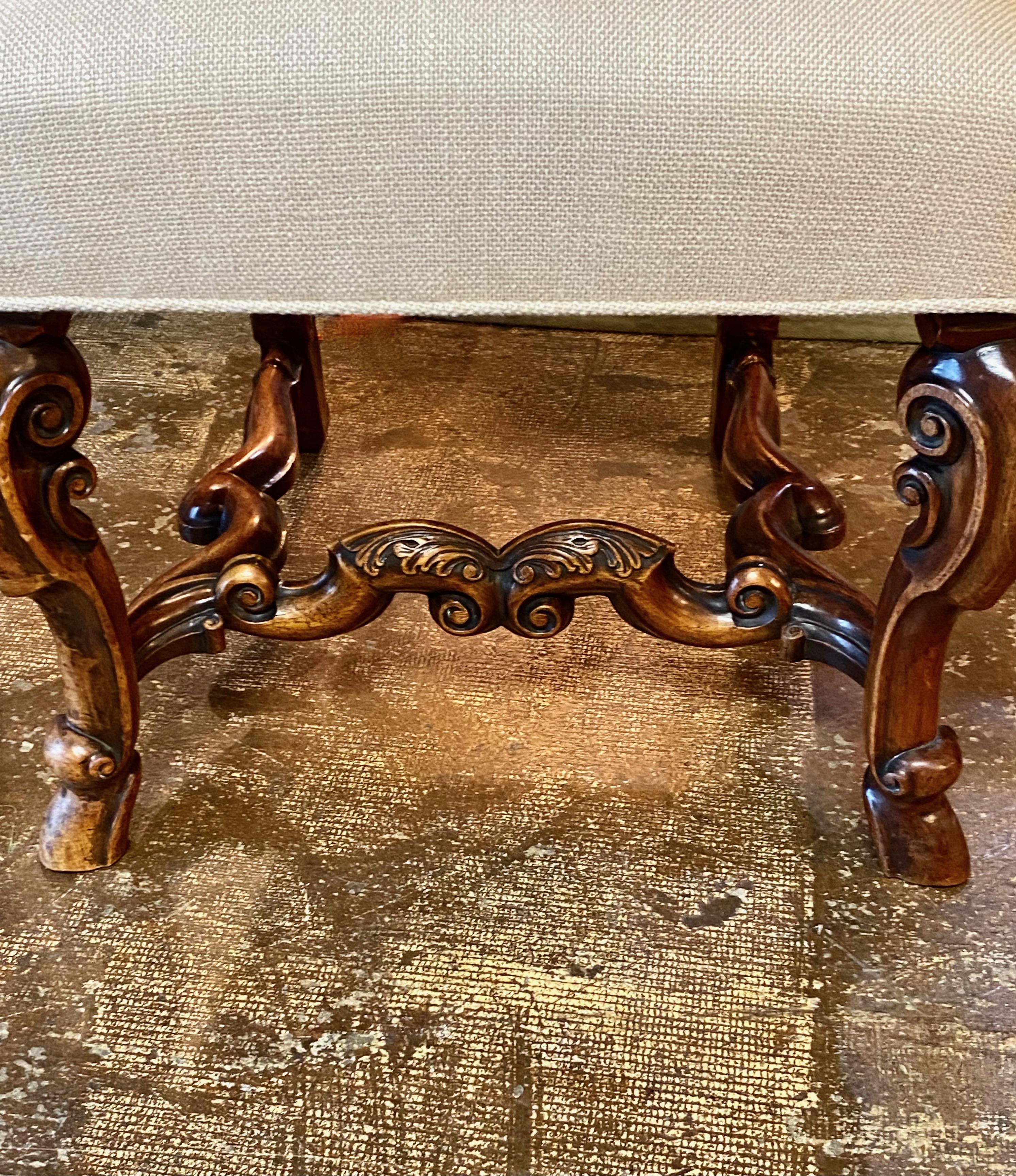 Pair William & Mary Carved Walnut Side Chairs In Good Condition For Sale In Pasadena, CA