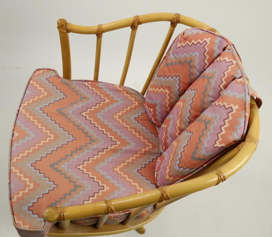 Paire de chaises pivotantes en bambou de Willow and Reed par Henry Olko en vente 7