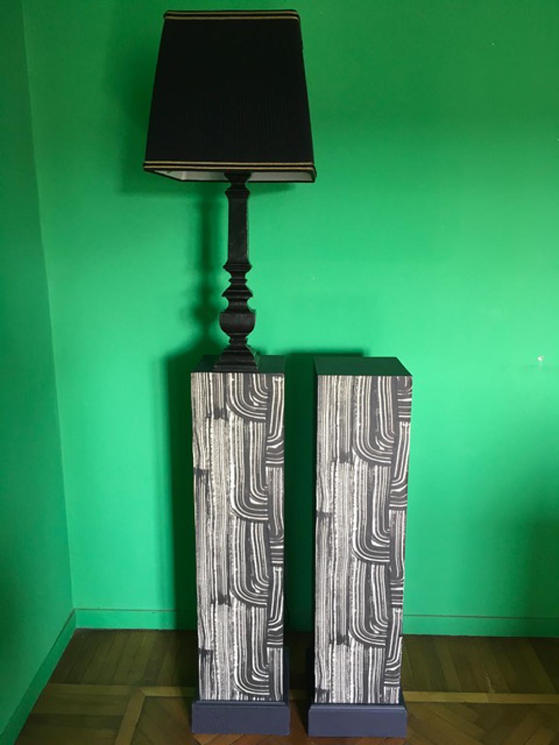 Modern Pair of Wooden Columns in Black and White following  Kelly Wearstler  For Sale