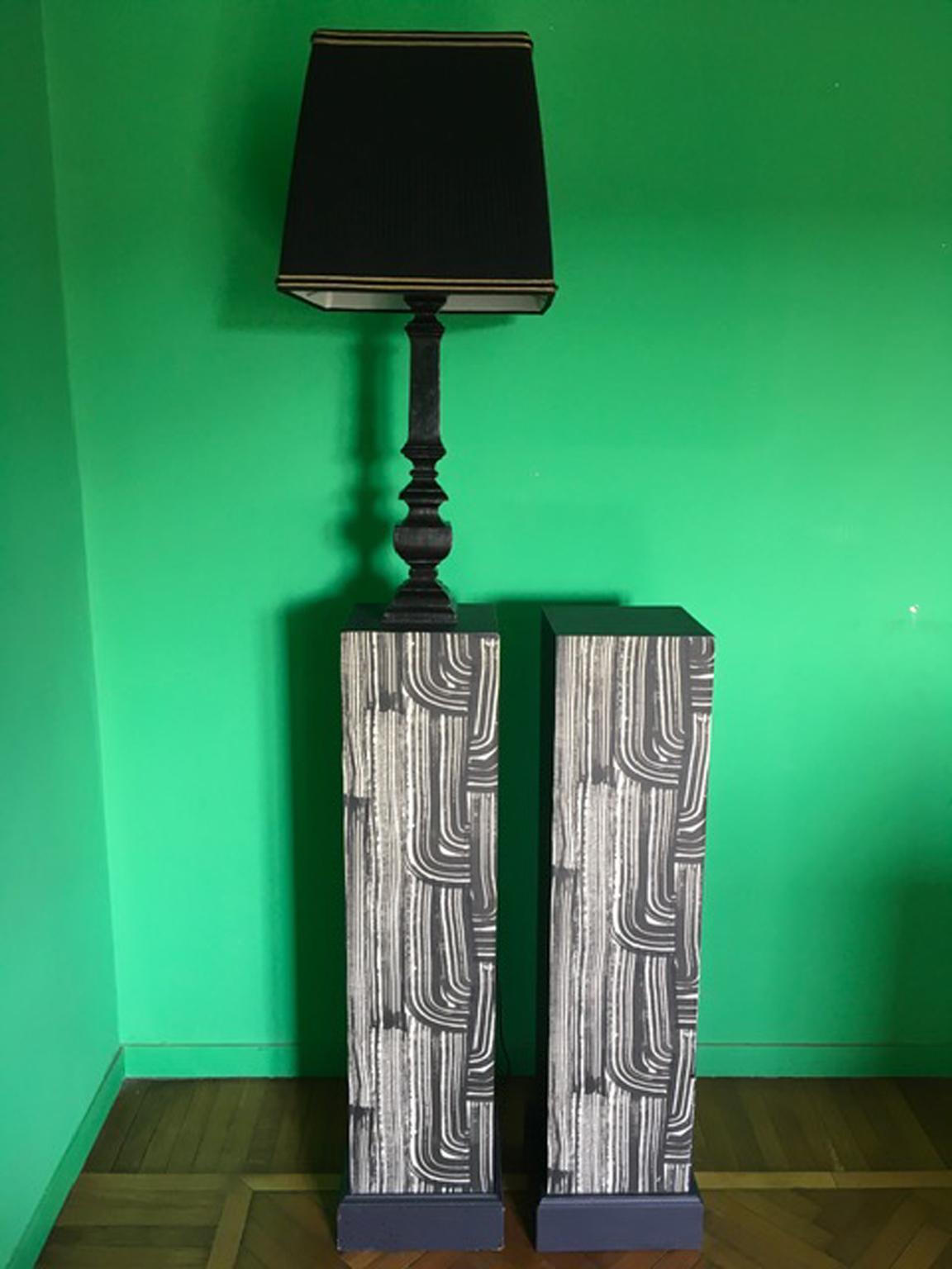 Paper Pair of Wooden Columns in Grey For Sale