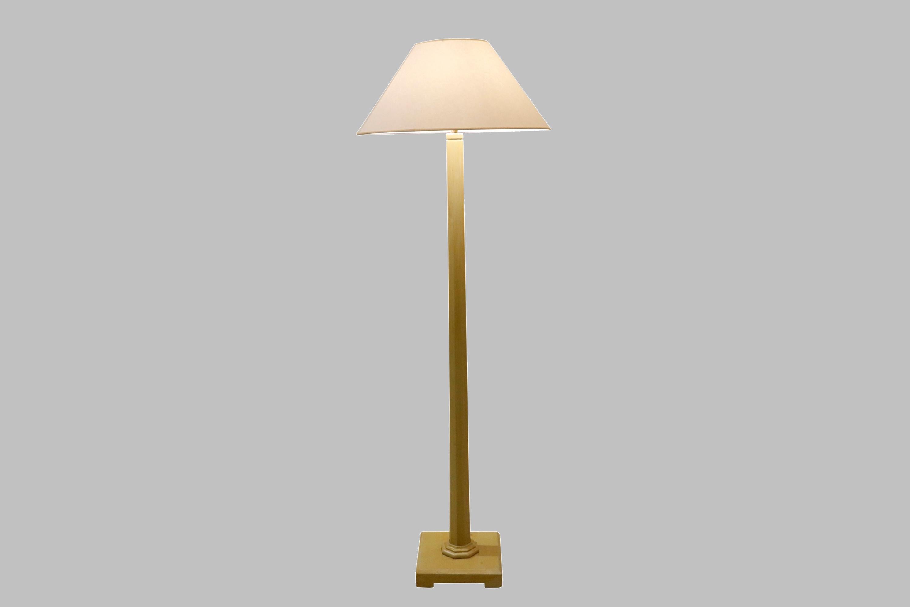 American Classical Pair of Wooden Floor Lamps For Sale