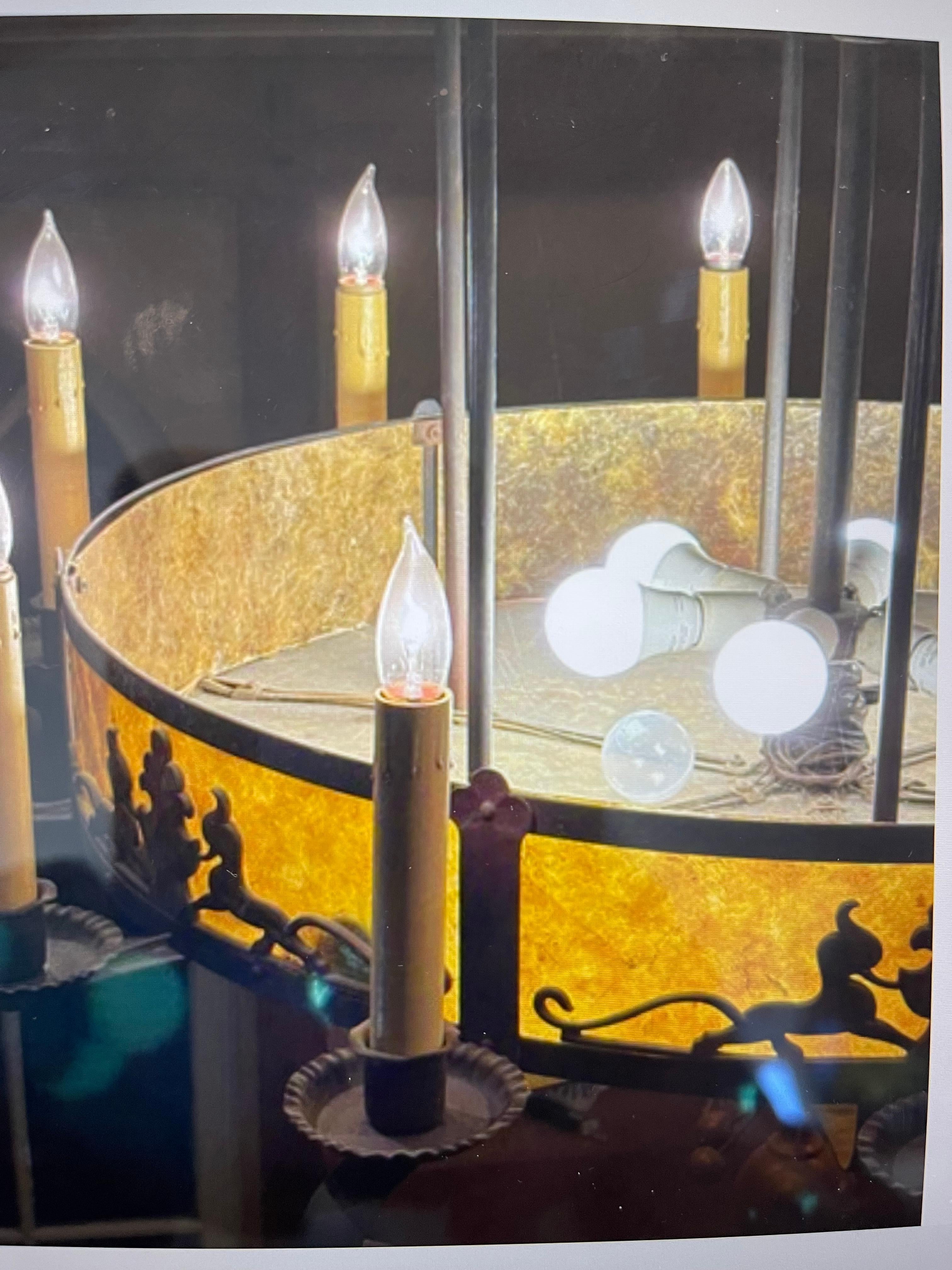 Paire de lustres en fer forgé et mica de style espagnol, 18 lumières à l'intérieur et à l'extérieur en vente 4