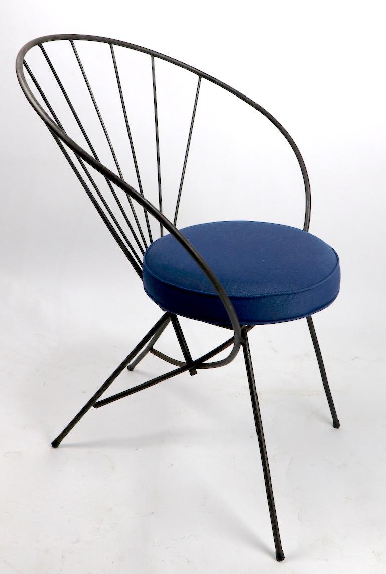 Mid-Century Modern Paire de chaises en fer forgé d'après Tony Paul en vente