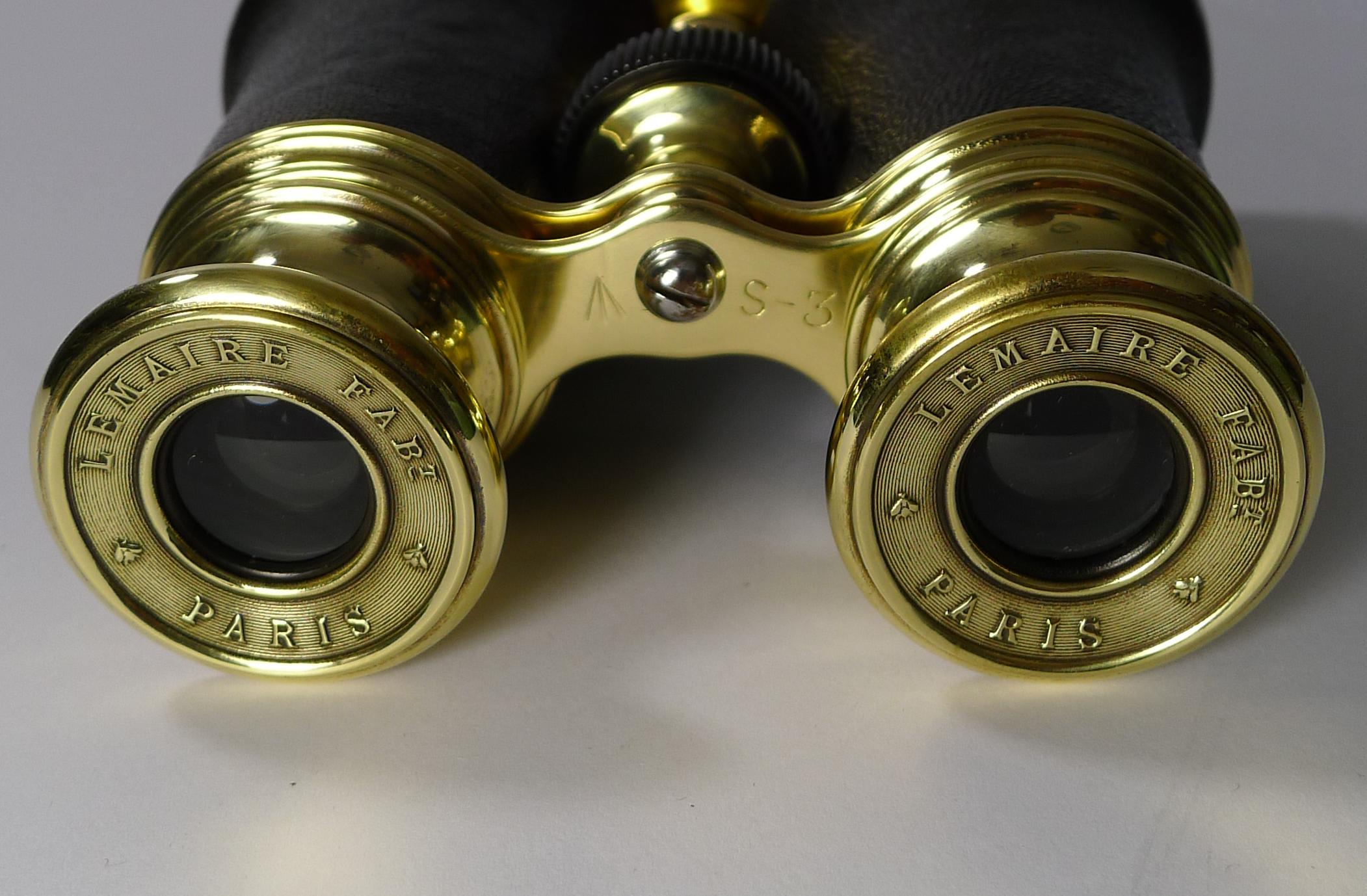 Pair of WW1 Binoculars and Case, British Officer's Issue, 1917, LeMaire, Paris In Good Condition In Bath, GB