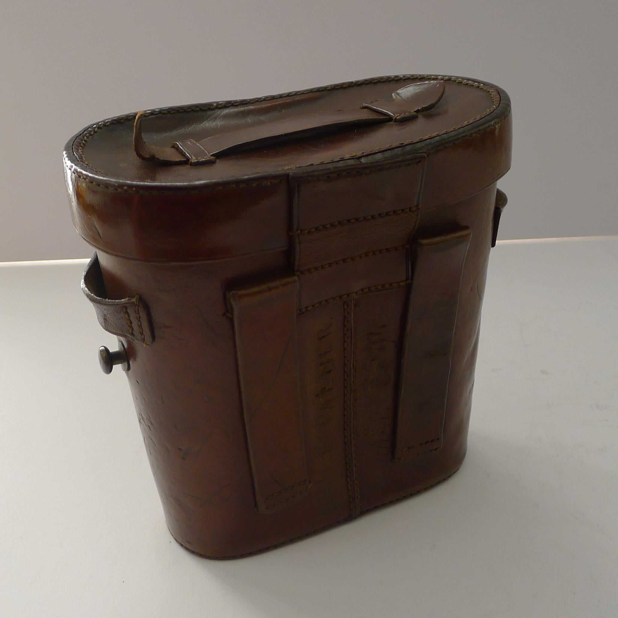 Laiton Paire de jumelles et étui de la Première Guerre mondiale, pour officier britannique - A Tubeuf, Paris en vente