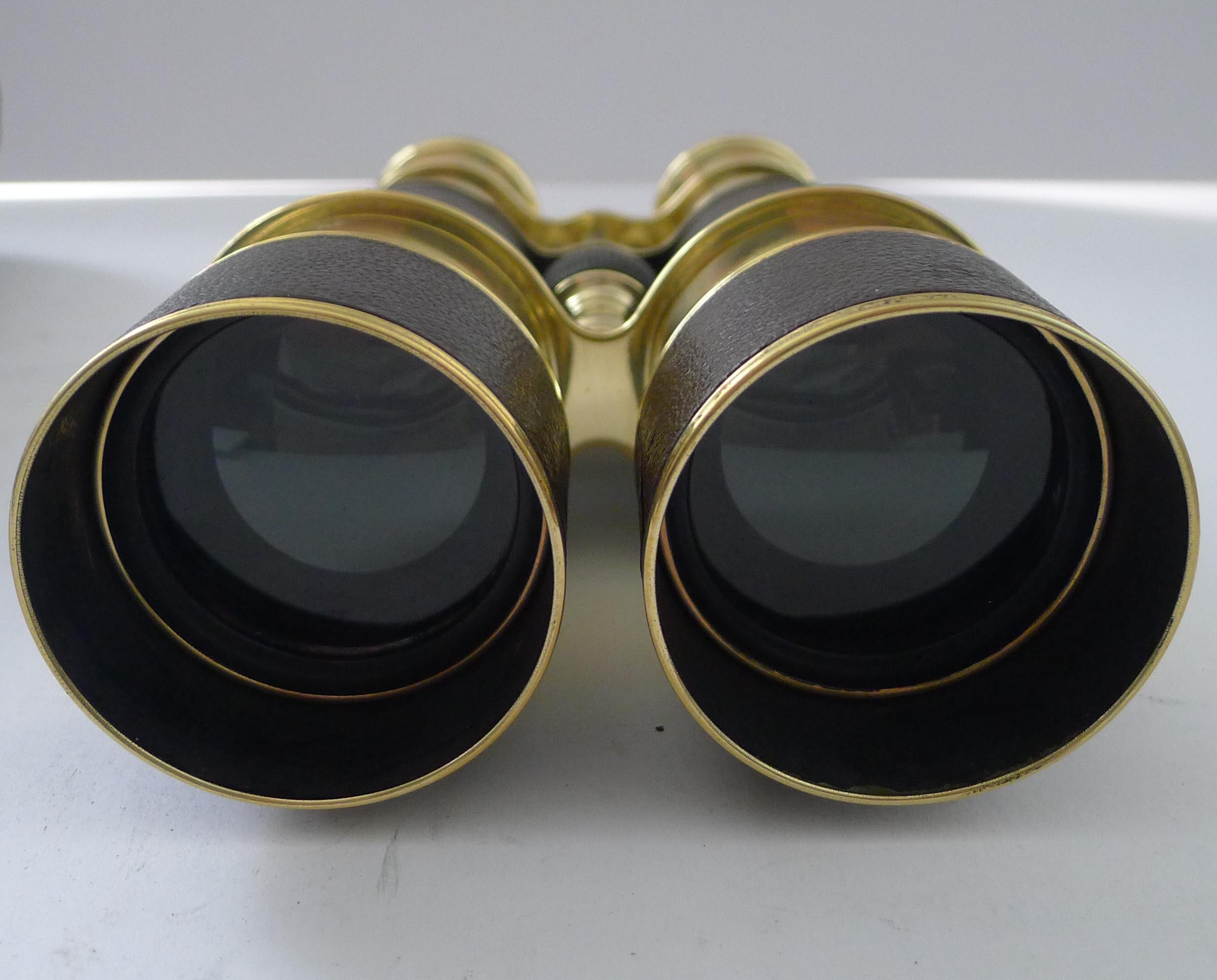 Paire de jumelles de la Première Guerre mondiale - modèle pour officier britannique par LeMaire Paris Bon état - En vente à Bath, GB