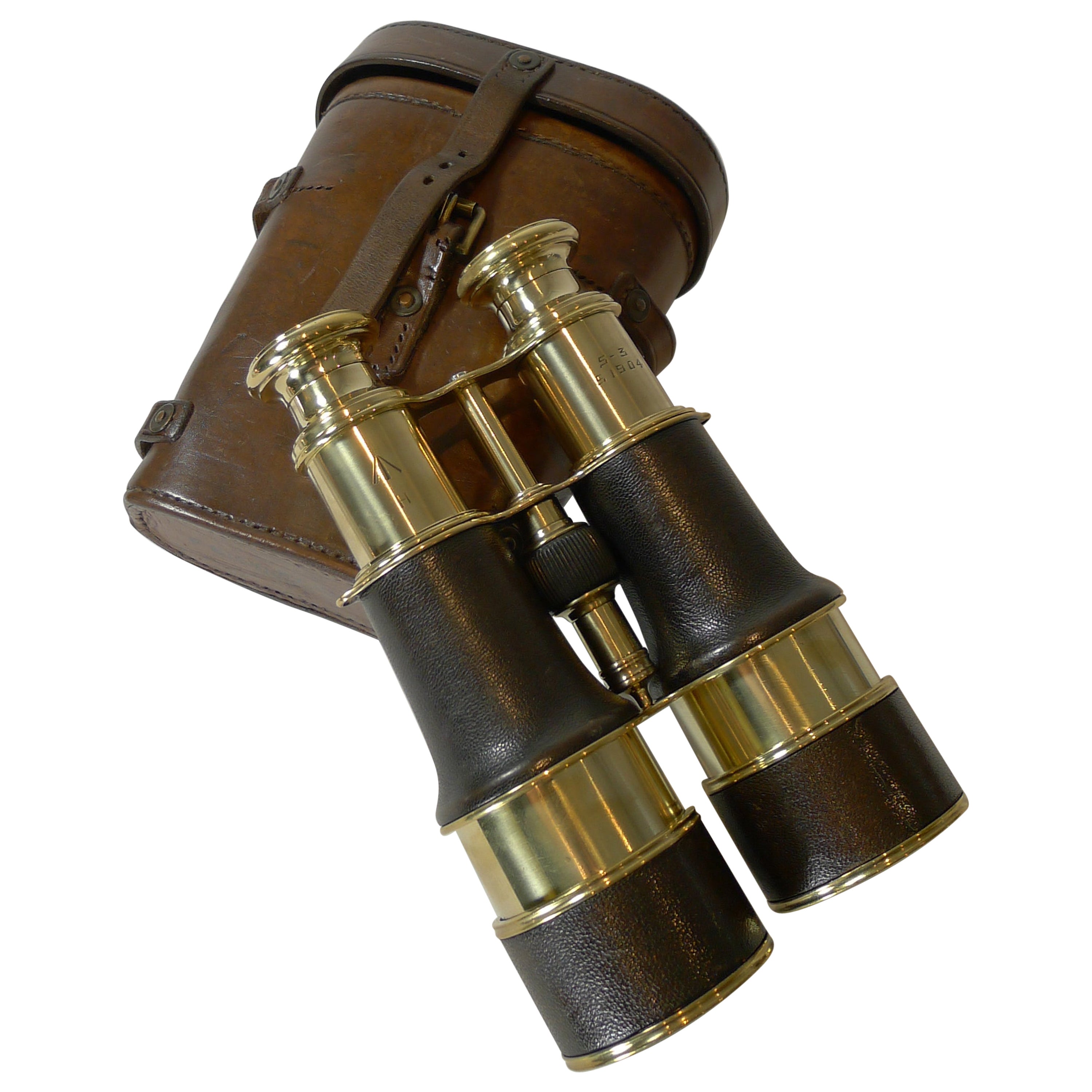 Pair WW1 Binoculars, British Officer
s Issue by LeMaire, Paris