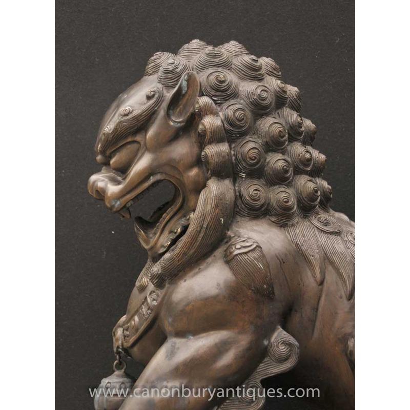 Coppia di cani cinesi in bronzo XL - Statua del tempio di Foo Keiloon Fu Cina In condizioni buone in vendita a Potters Bar, GB