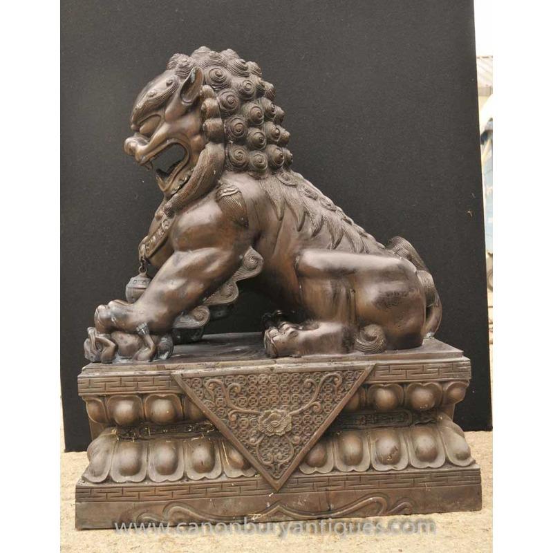 Fine XX secolo Coppia di cani cinesi in bronzo XL - Statua del tempio di Foo Keiloon Fu Cina in vendita