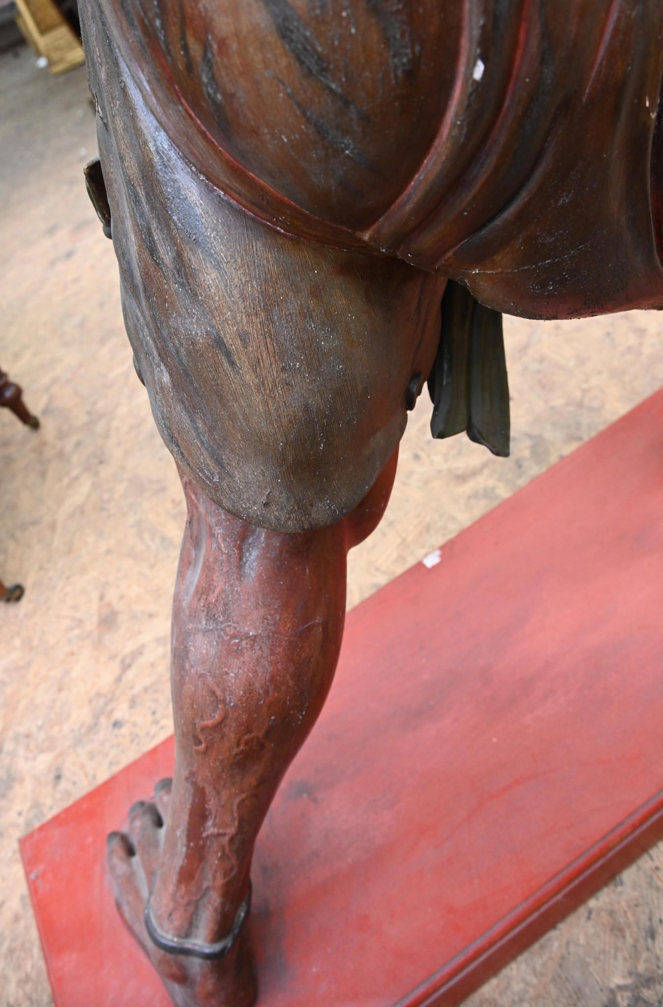 Paire de sculptures japonaises Meiji Oni représentant des démons en vente 8