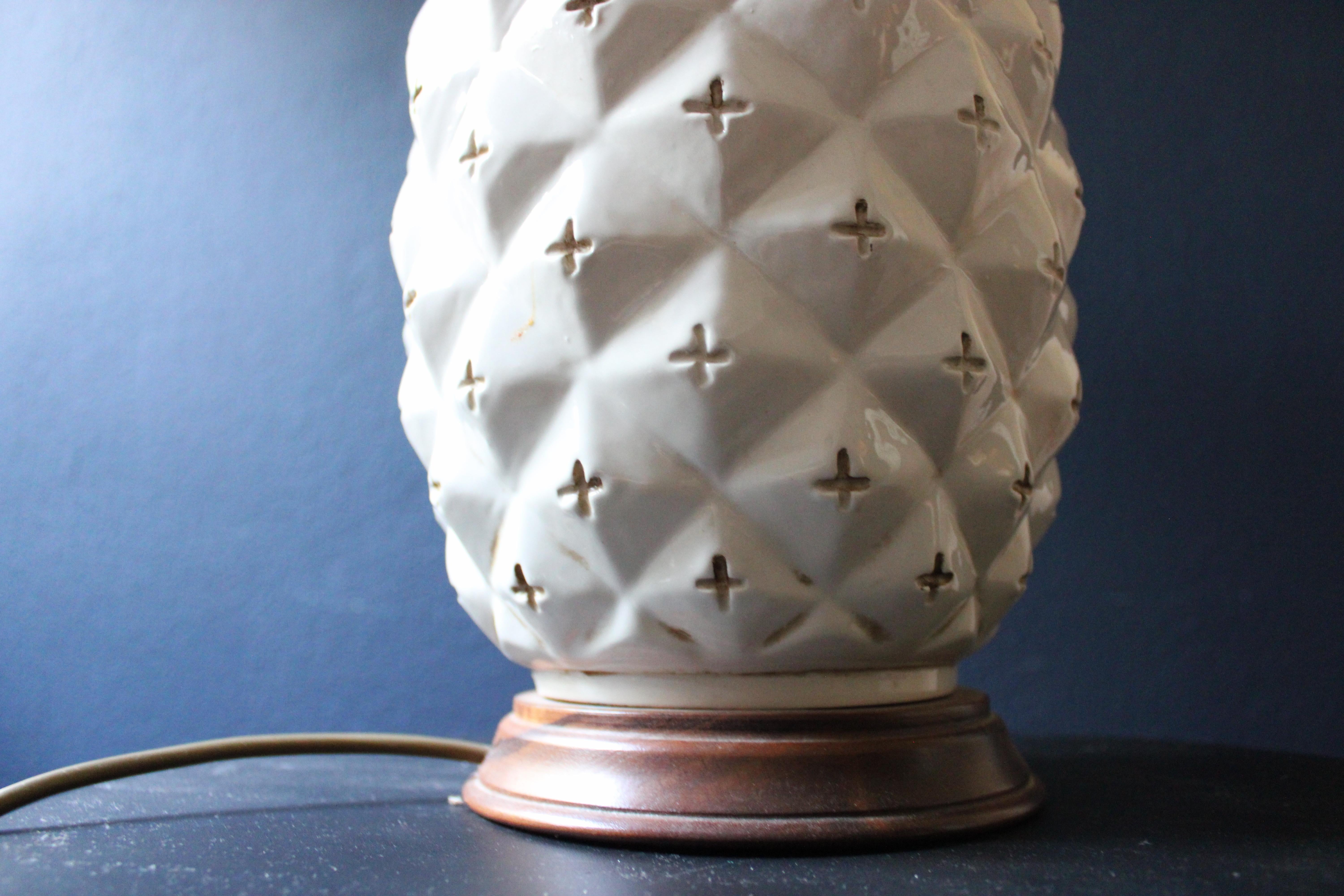 Hollywood Regency Pair XL Pineapple Ceramic Table Lamps, Italy 1960s Mid Century For Sale
