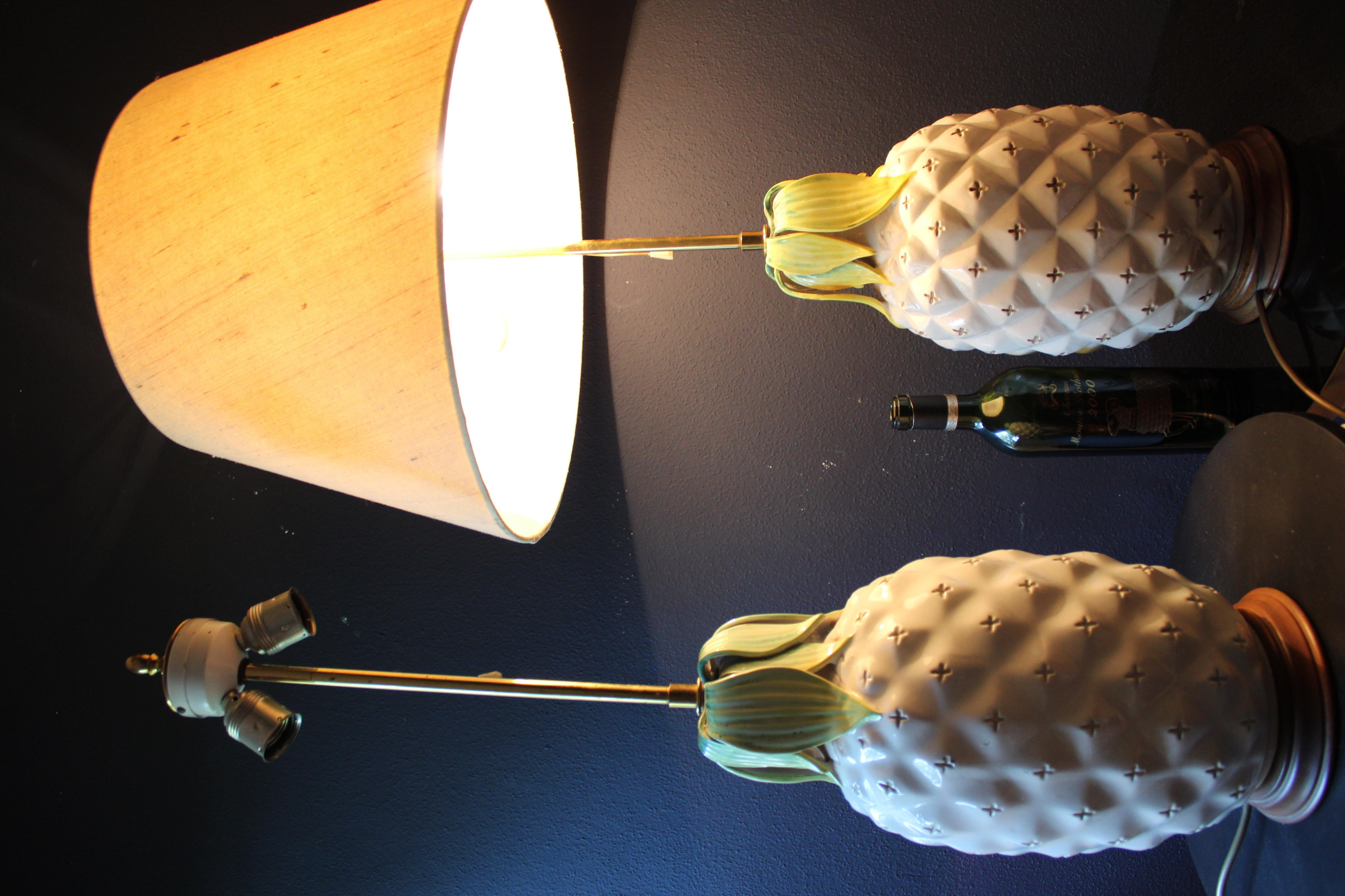 Pair XL Pineapple Ceramic Table Lamps, Italy 1960s Mid Century In Good Condition For Sale In Cork, IE