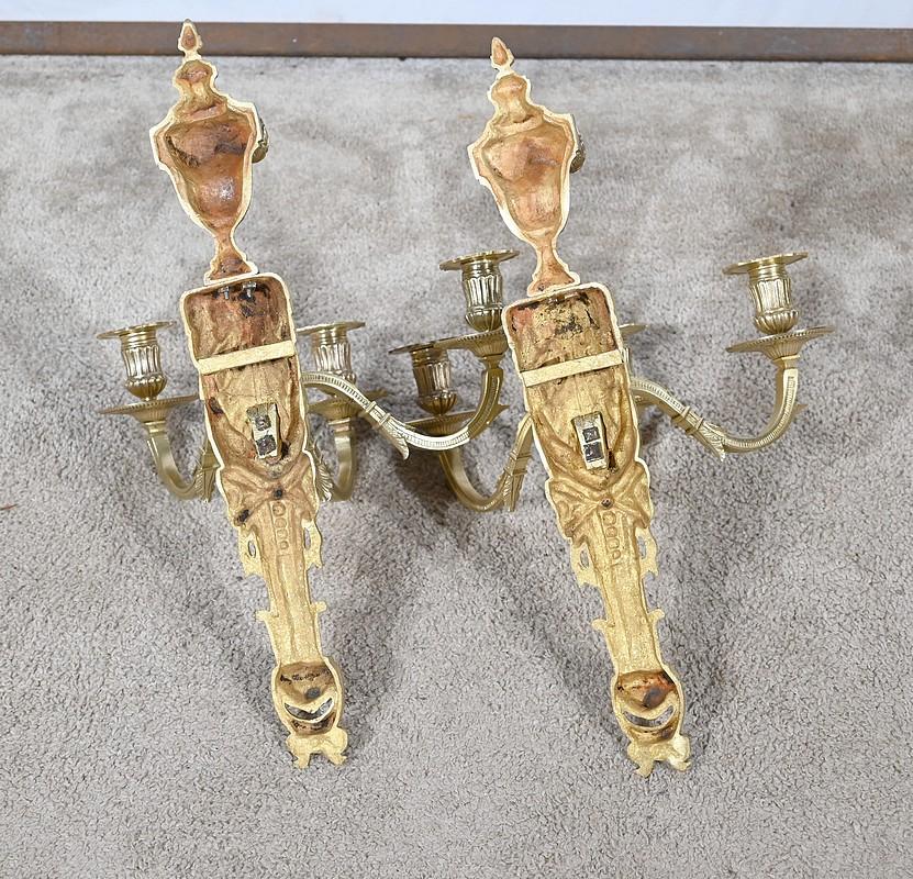Paire d'appliques en bronze doré, style Louis XVI - milieu du 19e siècle en vente 4