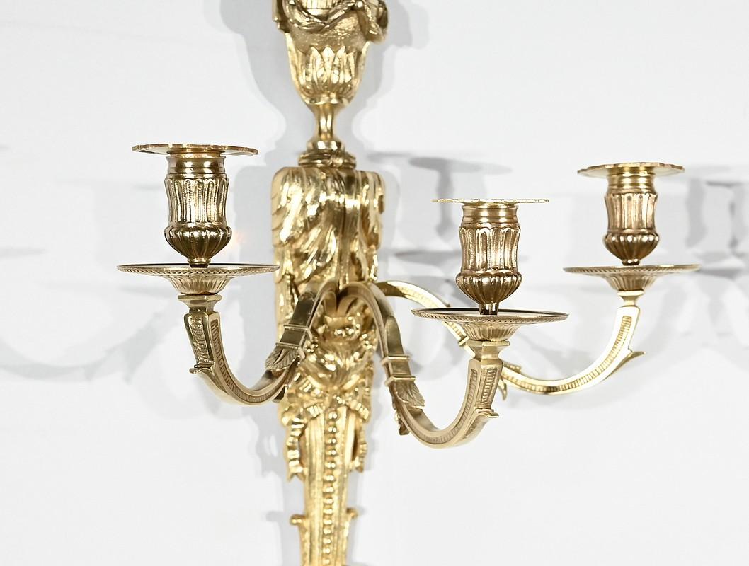 Bronze Paire d'appliques en bronze doré, style Louis XVI - milieu du 19e siècle en vente
