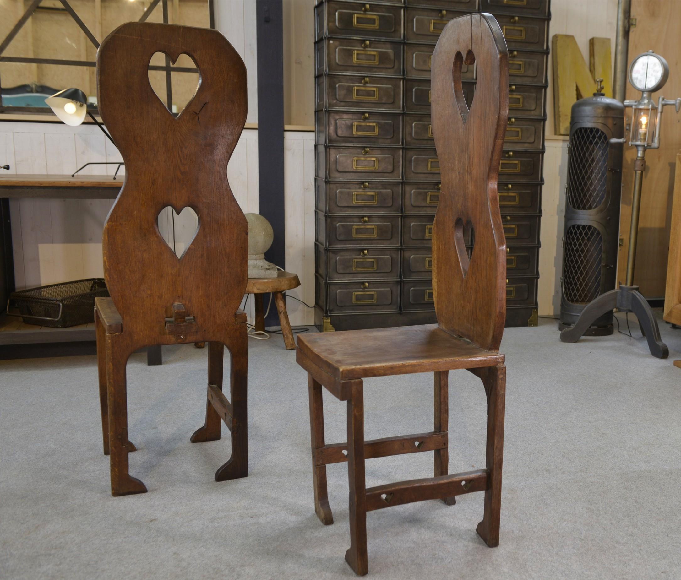 Par de chaises Art Populaire en chêne massif France fin XIXème Rústico en venta
