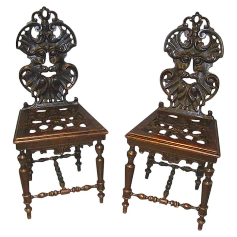 Paire de chaises baroques Louis XIII, vers 1900 des restaurations anciennes. For Sale