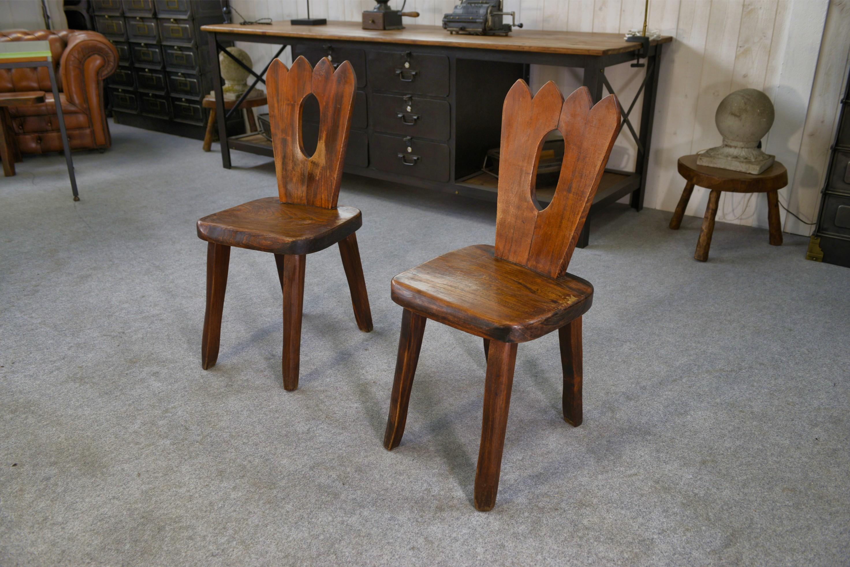 Paar brutalistische Liegestühle aus Massivholz von Aranjou 1960er Jahre im Angebot 1