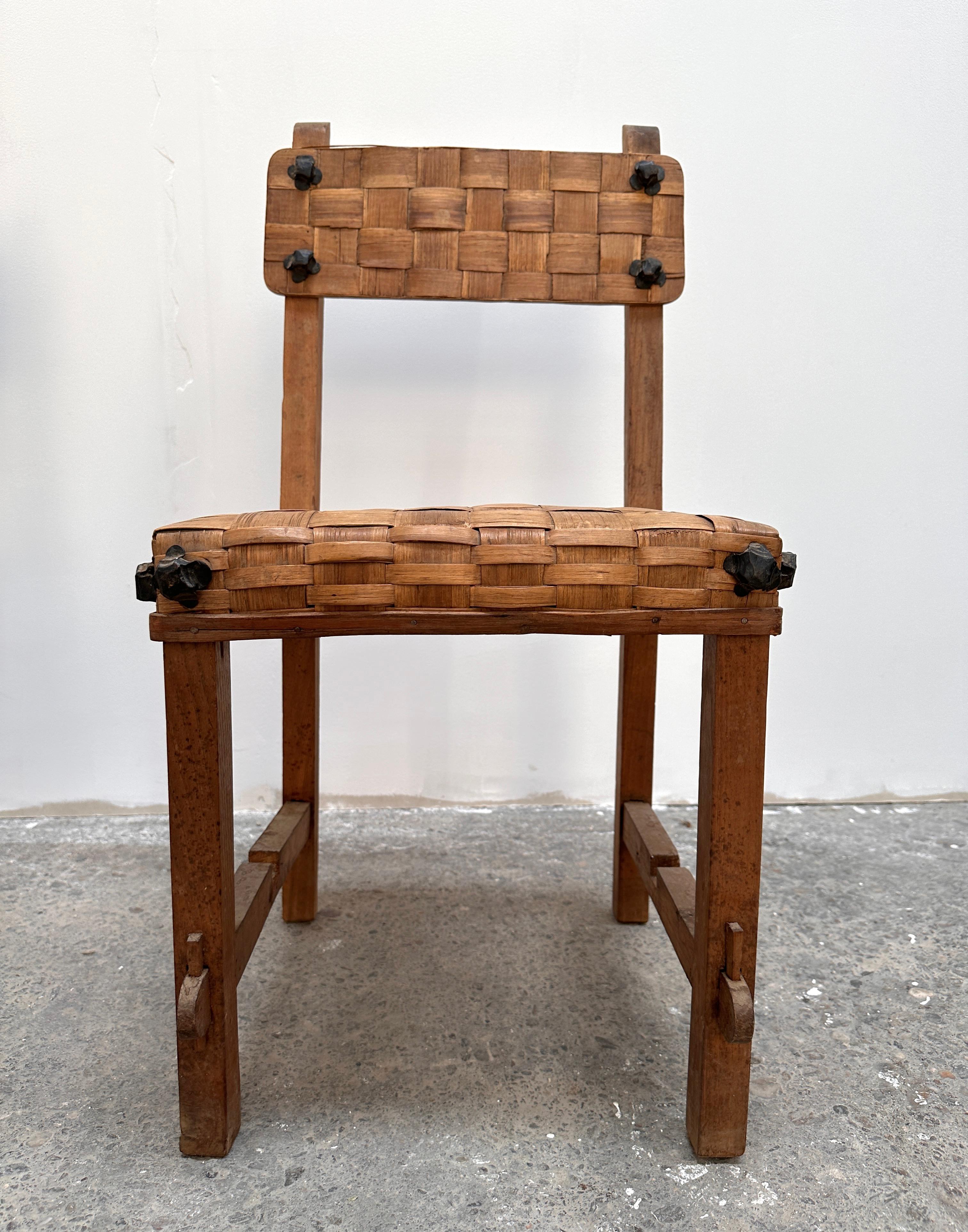 Paire de chaises en bois, circa 1930 3