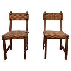 Paire de chaises en bois, circa 1930