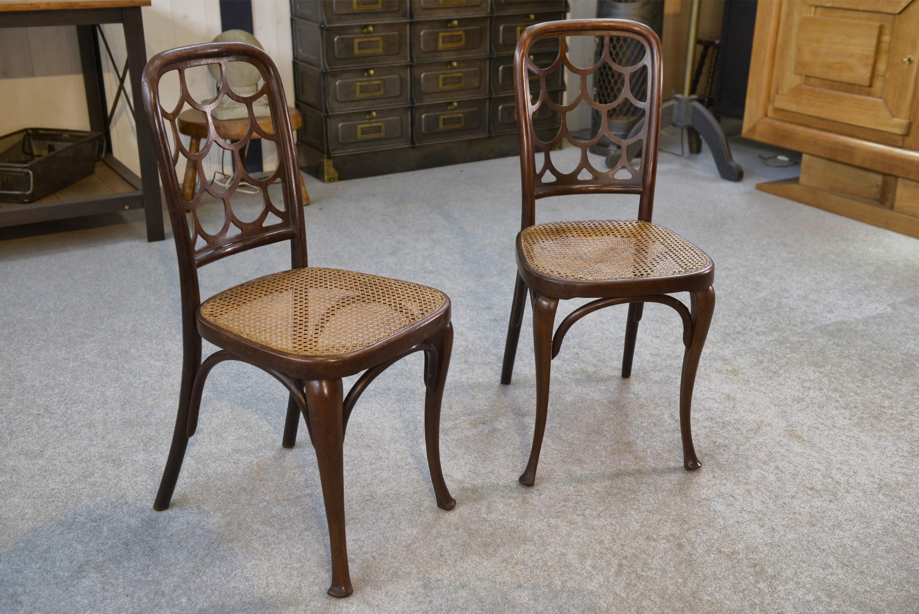 Paire de chaises en bois de hêtre courbé Art nouveau attribué à Koloman Moser For Sale 5