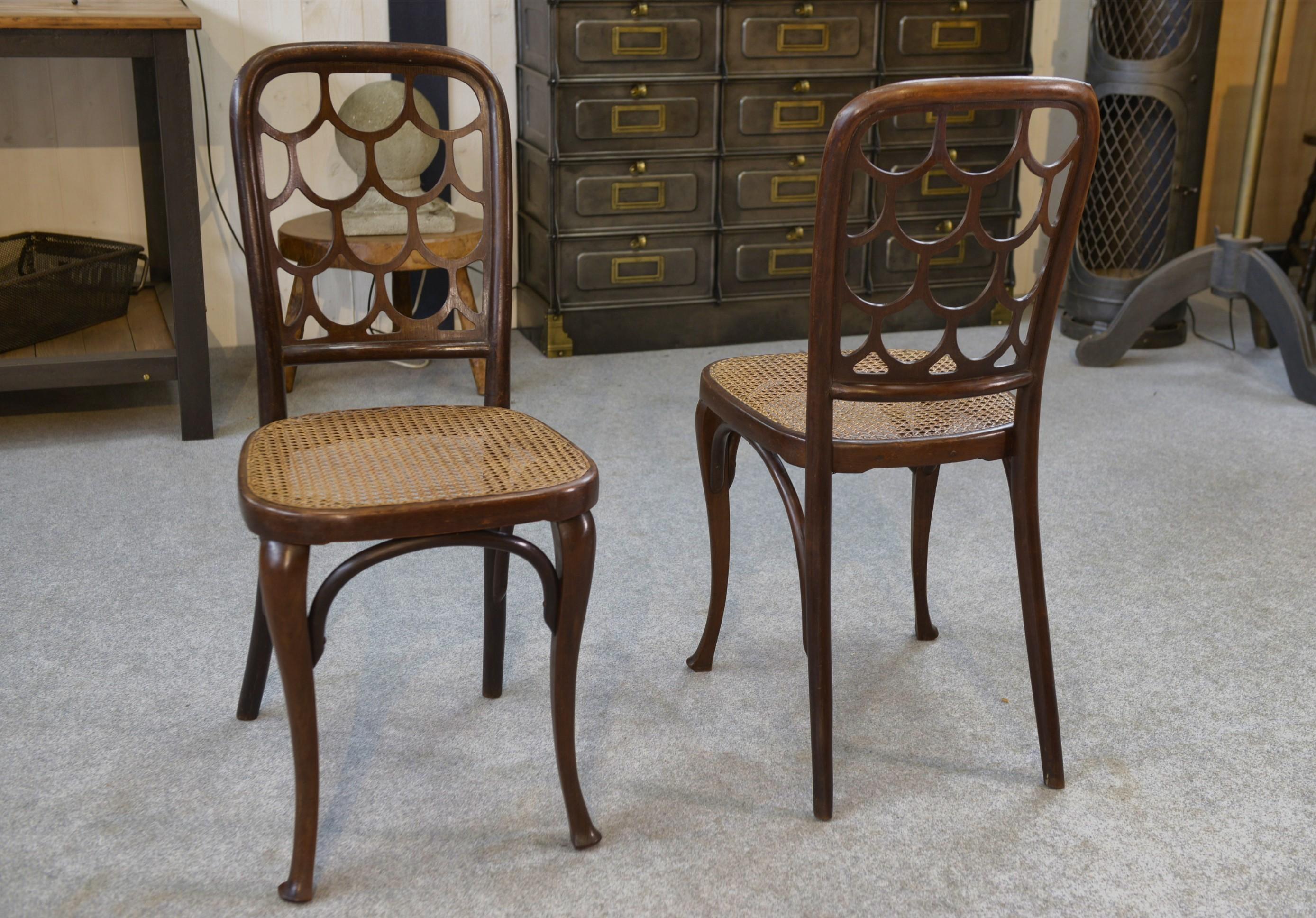 Paire de chaises en bois de hêtre courbé Art nouveau attribué à Koloman Moser For Sale 7