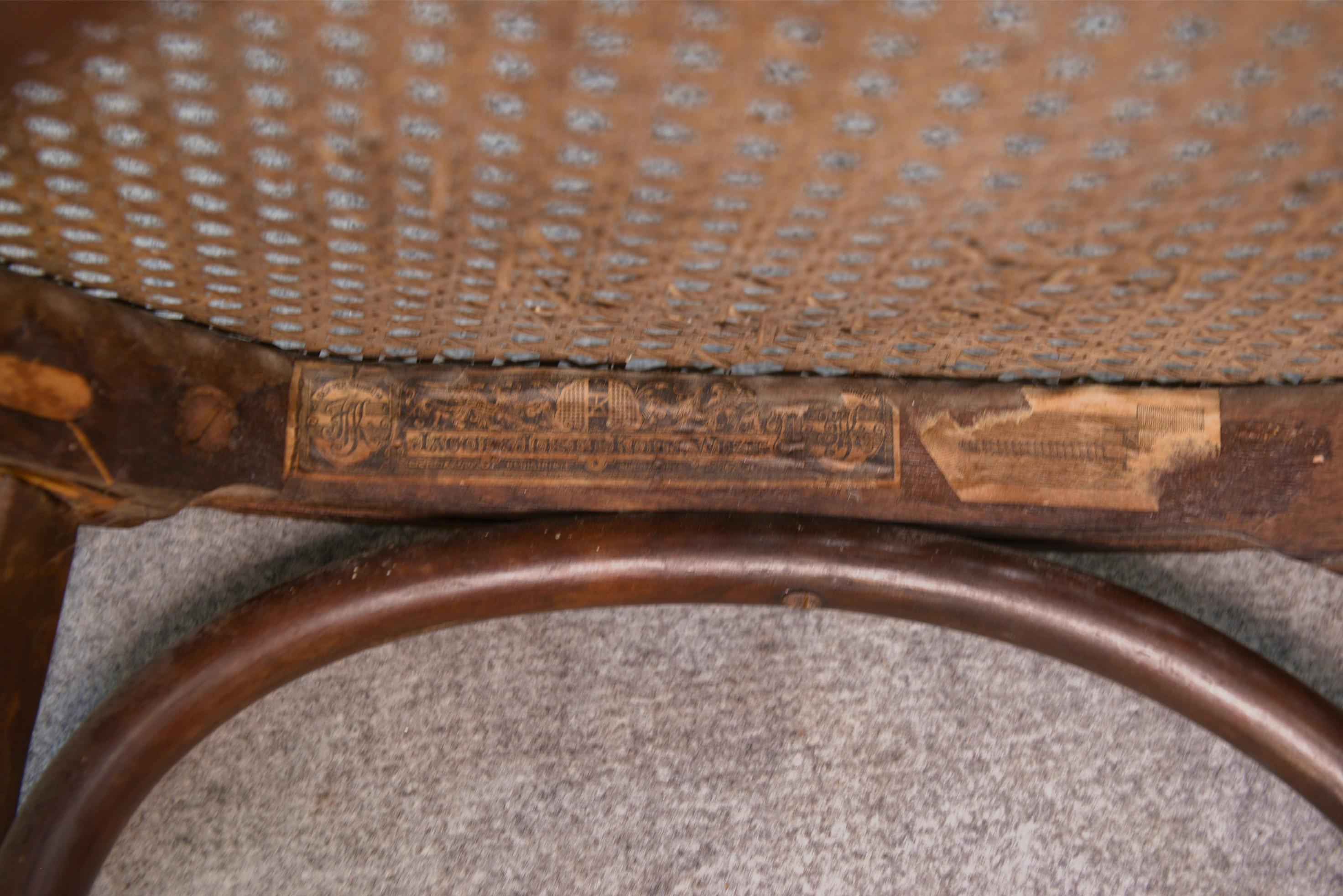 Art Nouveau Paire de chaises en bois de hêtre courbé Art nouveau attribué à Koloman Moser For Sale