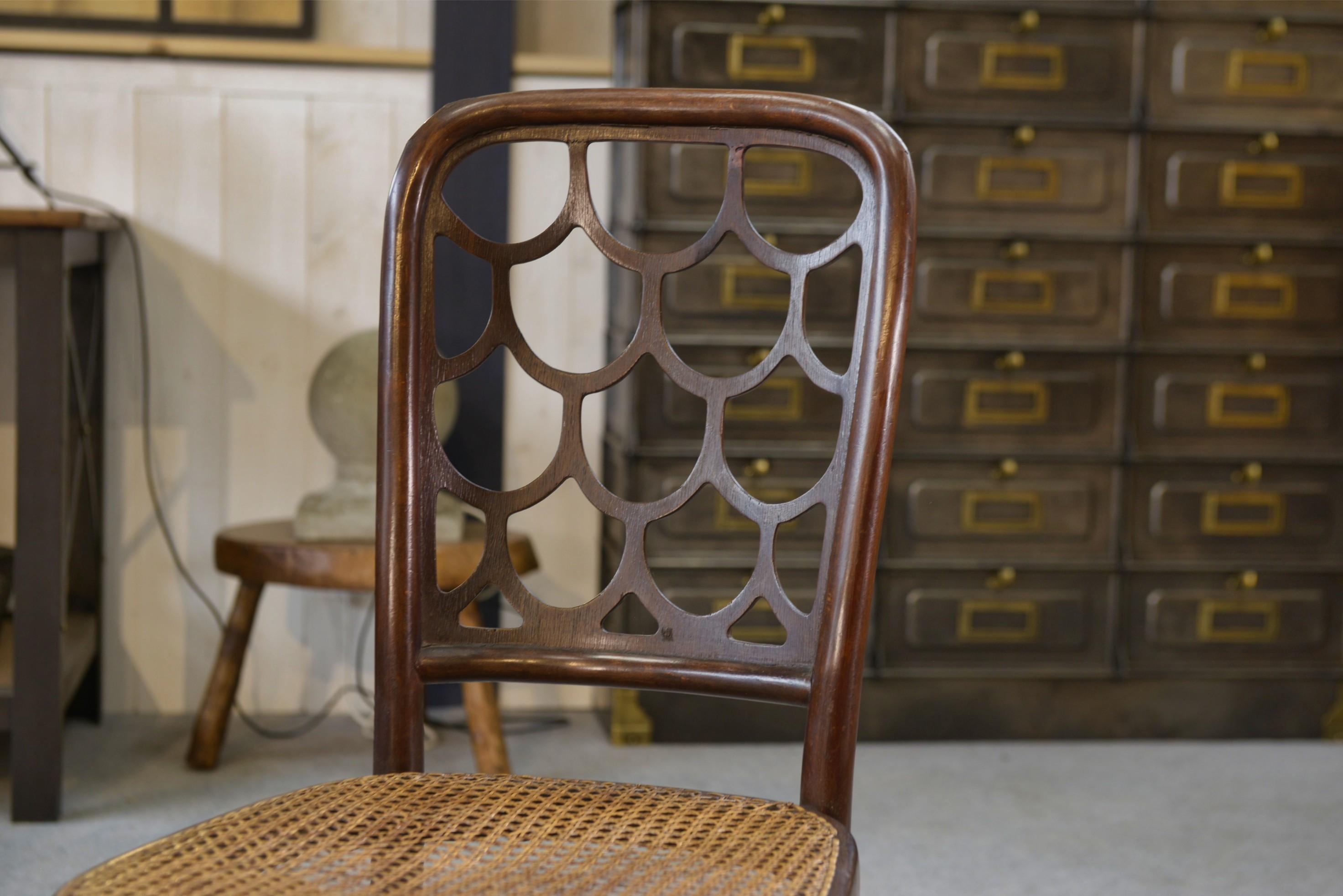 Paire de chaises en bois de hêtre courbé Art nouveau attribué à Koloman Moser For Sale 1