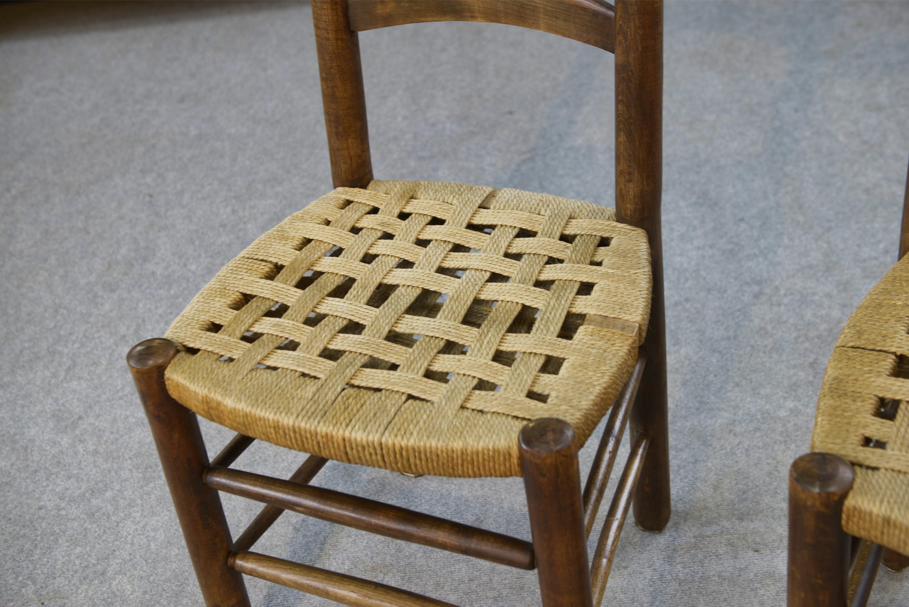 Par de chaises en hêtre et assises en cordage dans le goût de Charles Dudouyt en venta 1