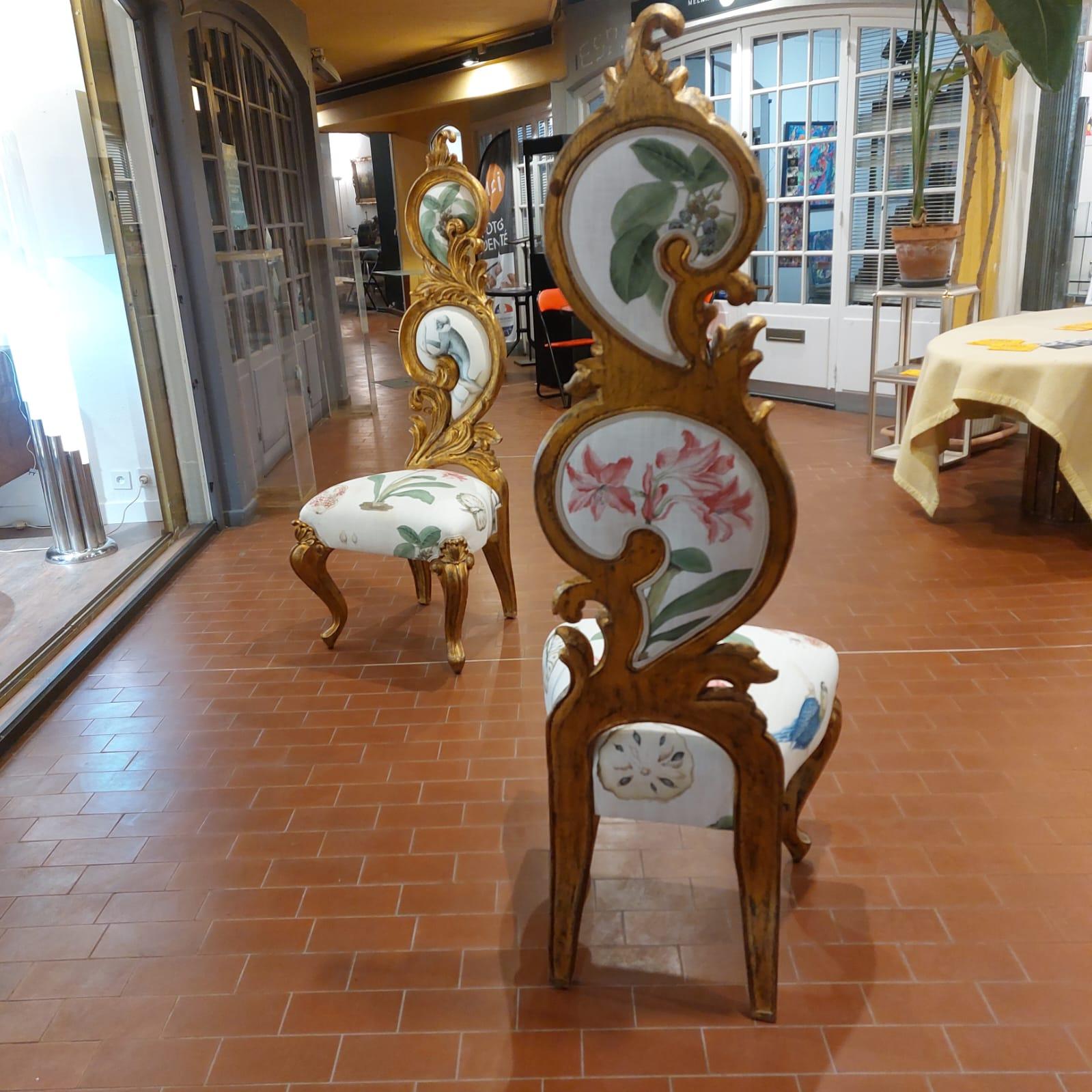 Paire de chaises Rococo en bois doré 5