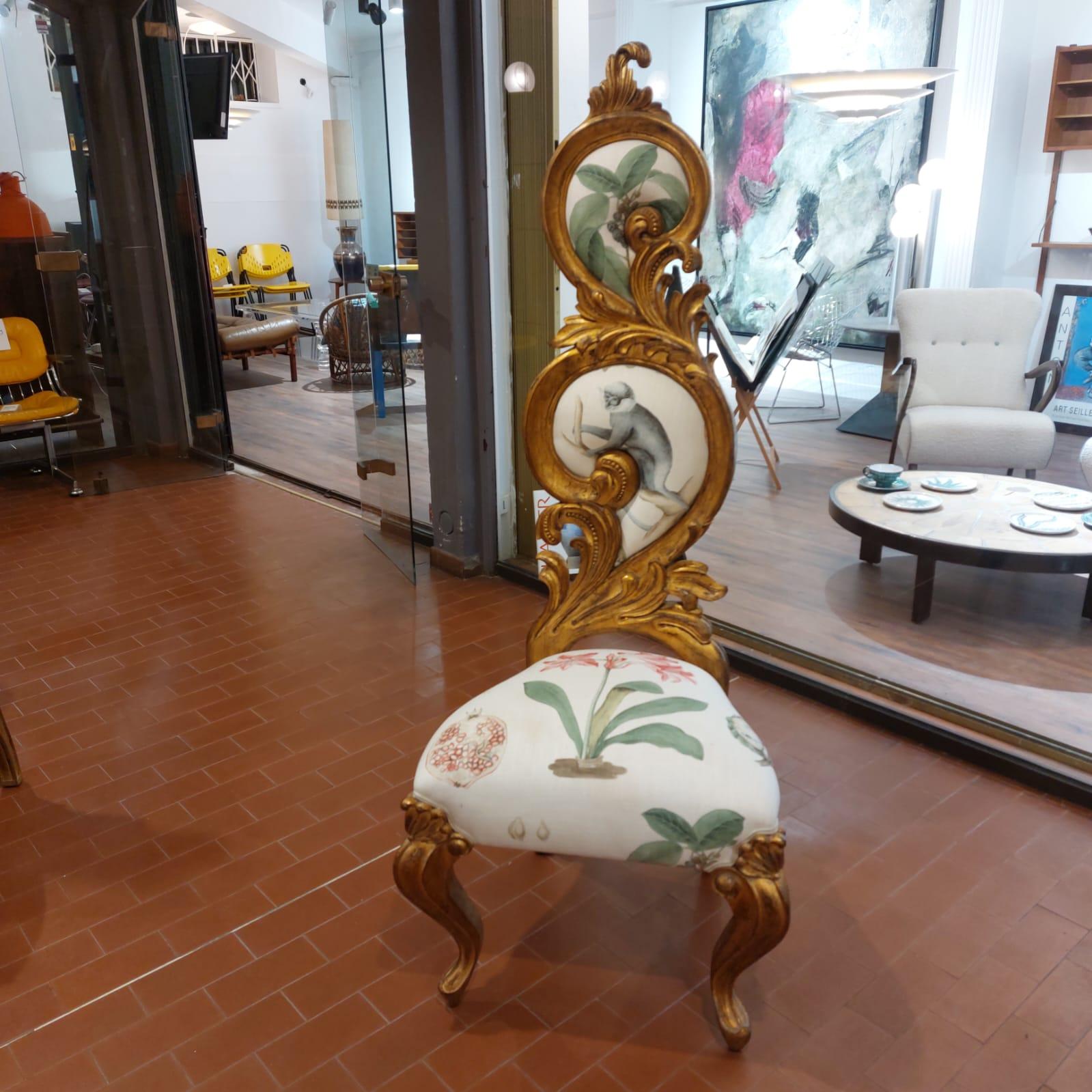 Paire de chaises Rococo en bois doré 15