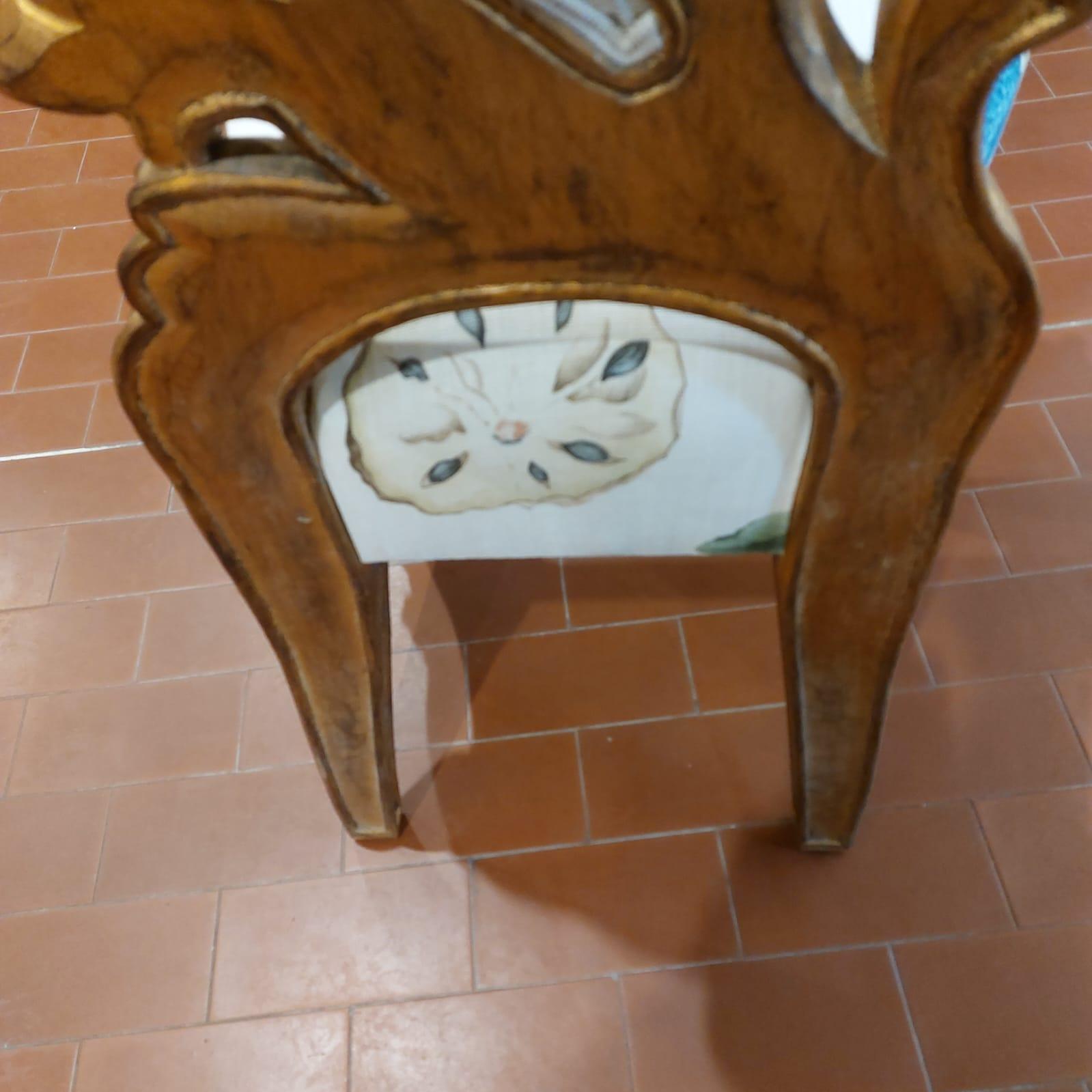 Paire de chaises Rococo en bois doré In Excellent Condition In Nice, FR