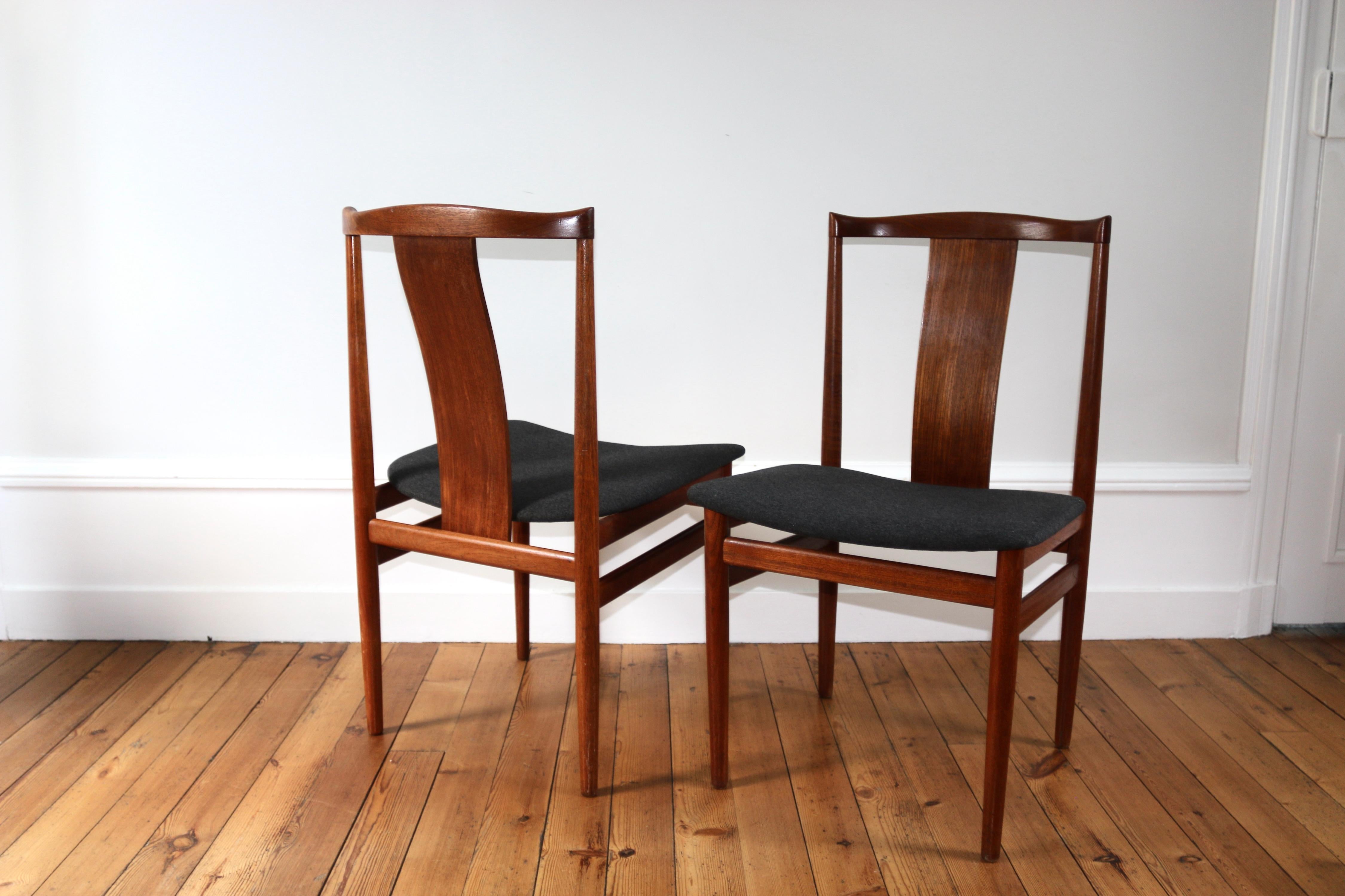 Scandinavian Modern Paire de chaises scandinave vintage teck henning Sorensen For Sale