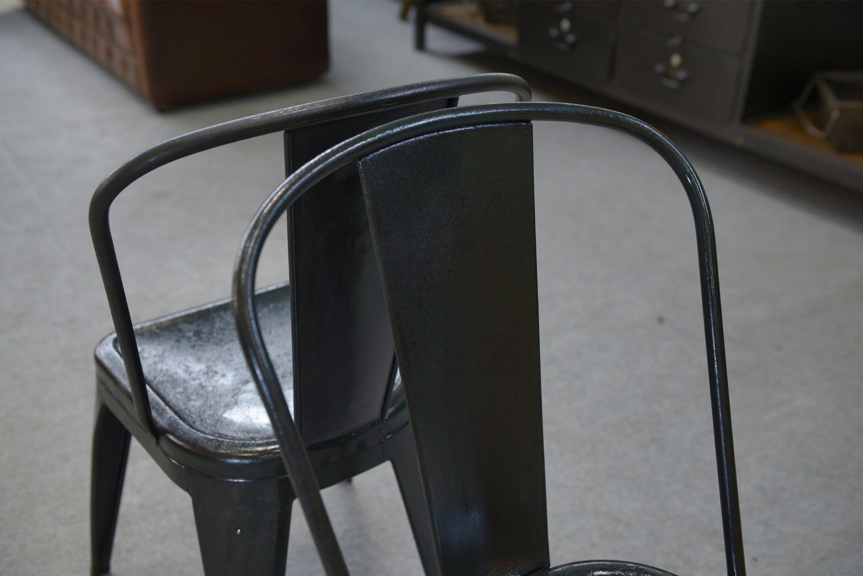 Paire de chaises Tolix par Xavier Pauchard première édition fin 1920's For Sale 5