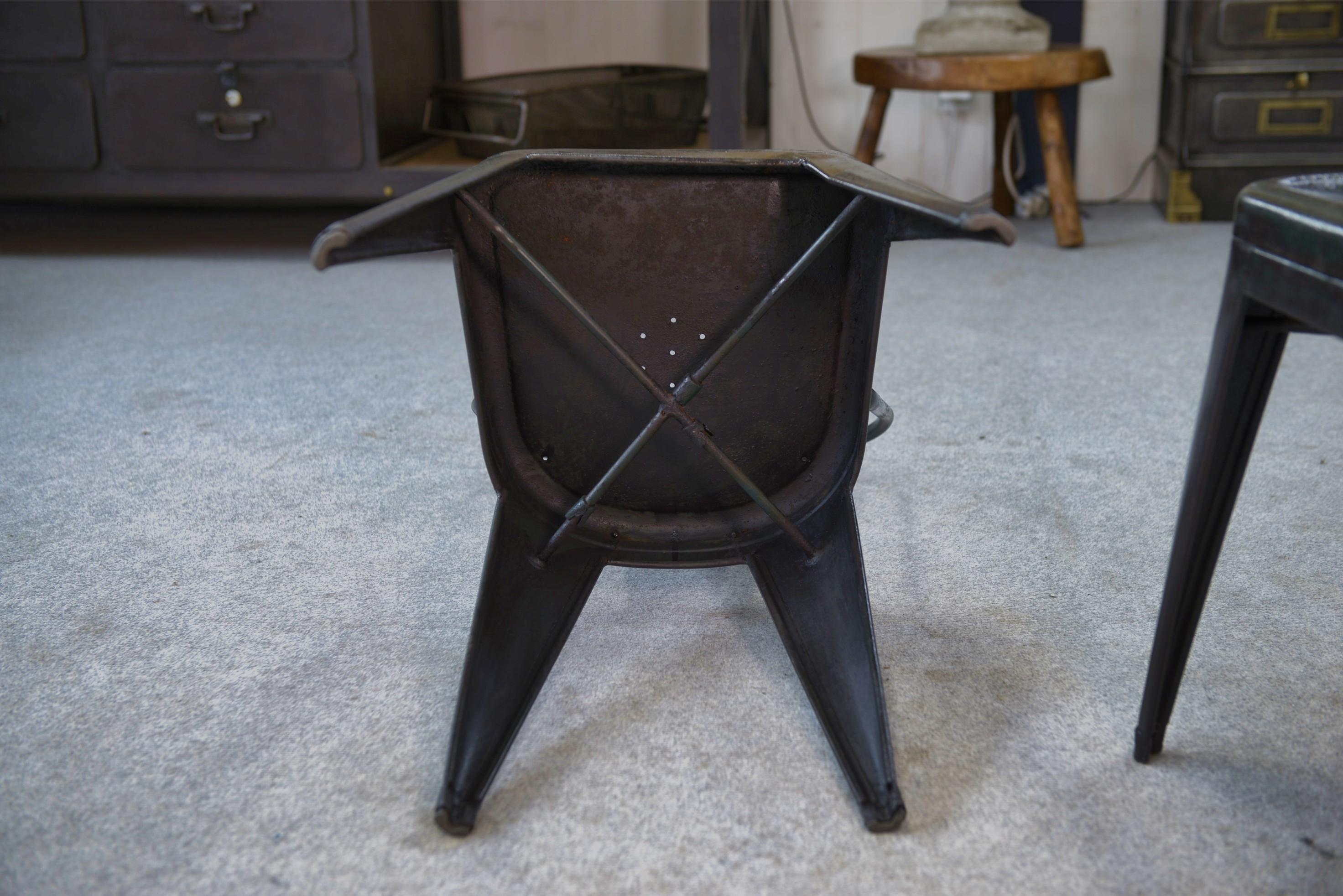 Paire de chaises Tolix par Xavier Pauchard première édition fin 1920's For Sale 8