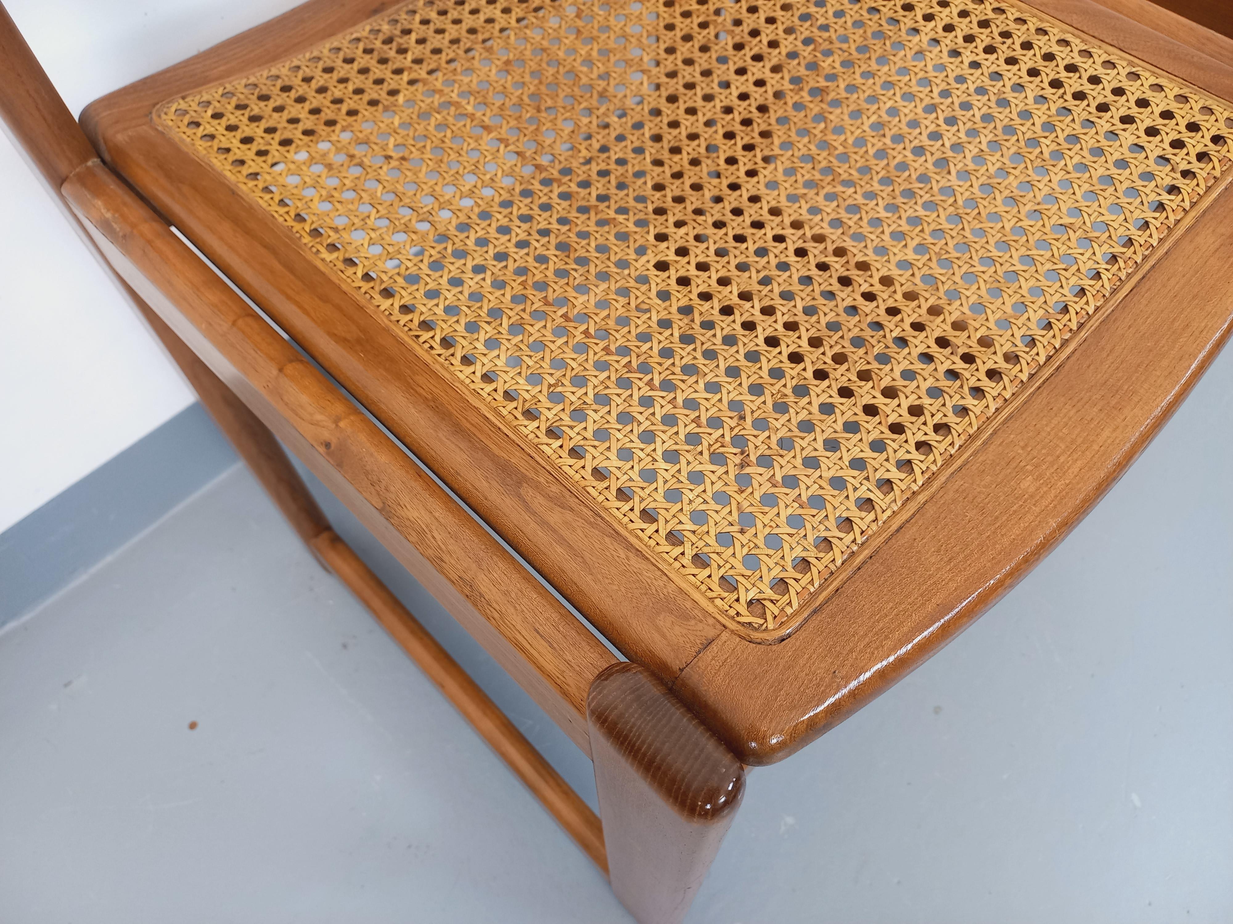 Coppia di chaise traîneau vintage in bois de hêtre e cannage degli anni 70 80 in vendita 11