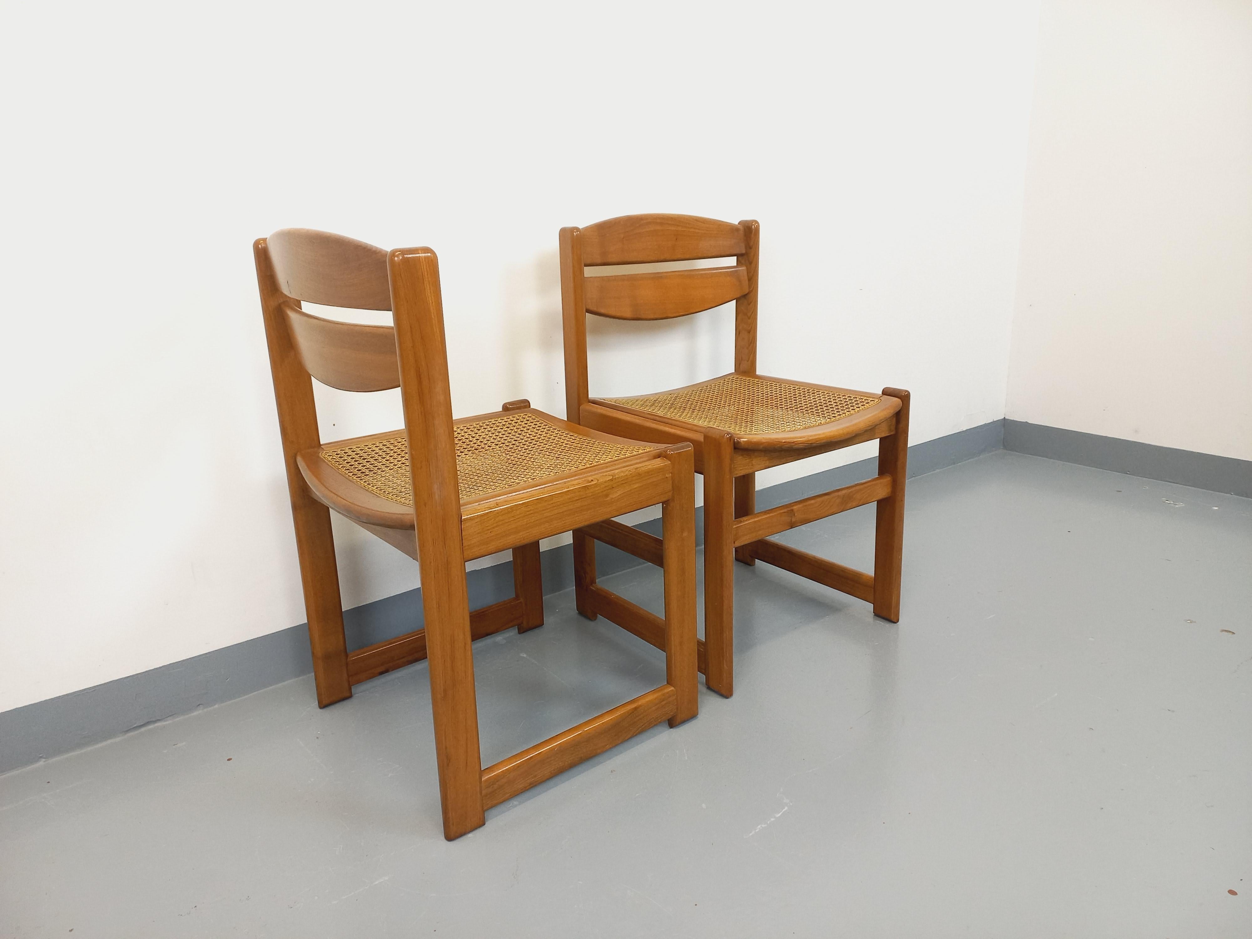 Coppia di chaise traîneau vintage in bois de hêtre e cannage degli anni 70 80 in vendita 12