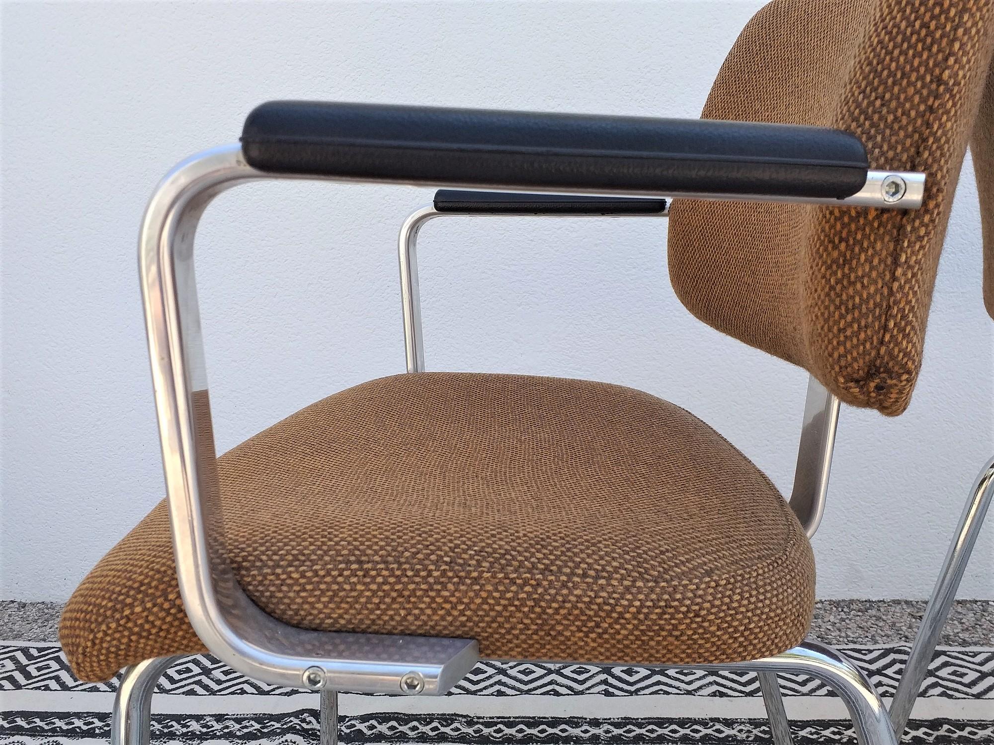 Modern Paire de chaises vintage années 1980 For Sale